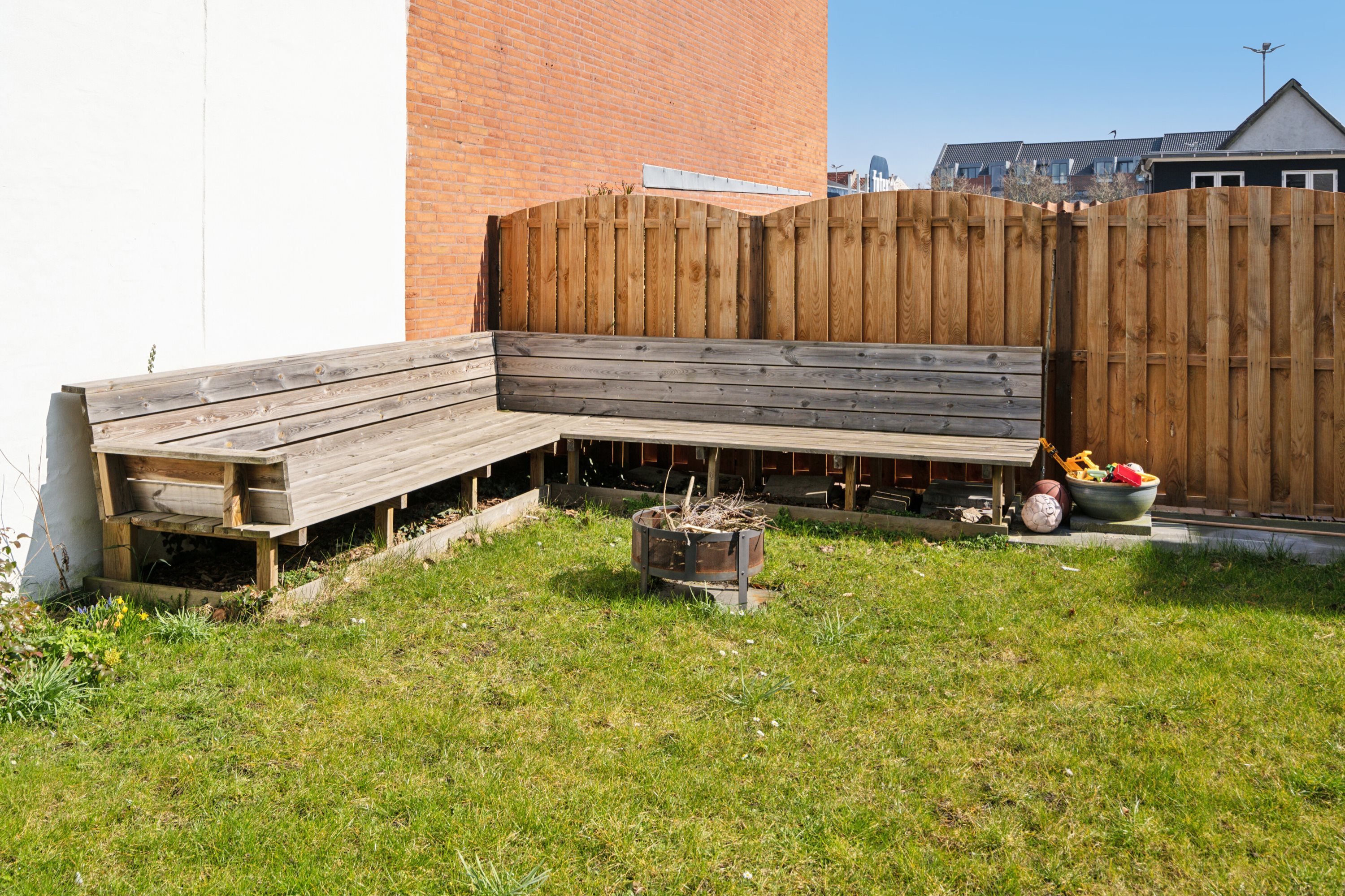 Fremhævet set fra haven billede i fuldskærmstilstand. Billede af Vesterbro 59, st.., 5000 Odense C