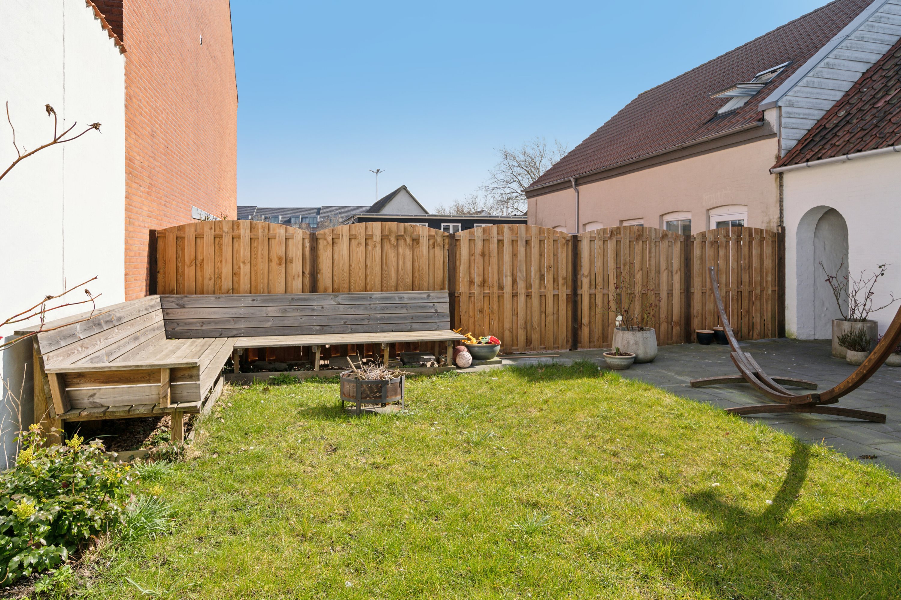 Fremhævet set fra haven billede i fuldskærmstilstand. Billede af Vesterbro 59, st.., 5000 Odense C