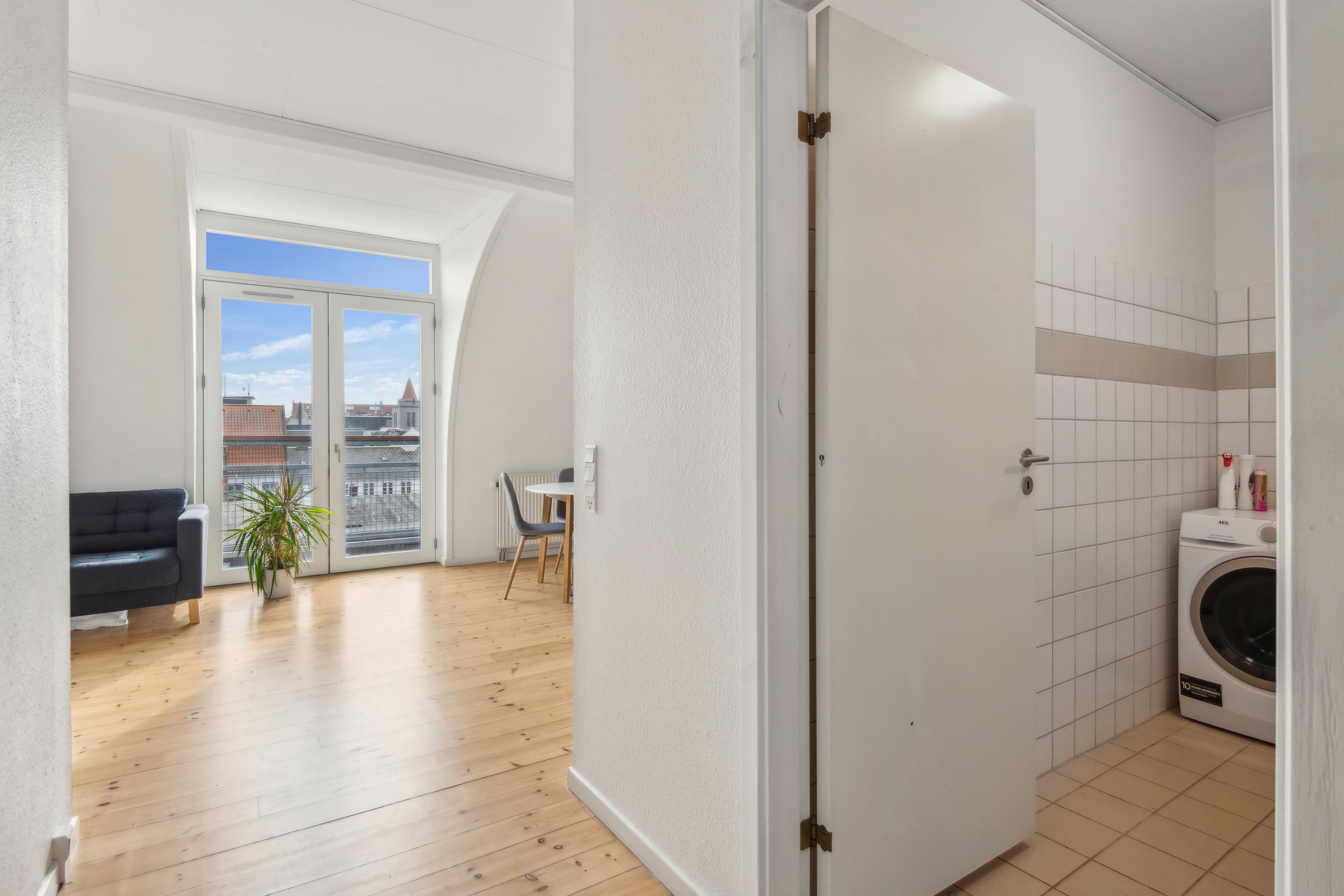 Fremhævet gang billede i fuldskærmstilstand. Billede af Vesterå 9, 4. tv., 9000 Aalborg