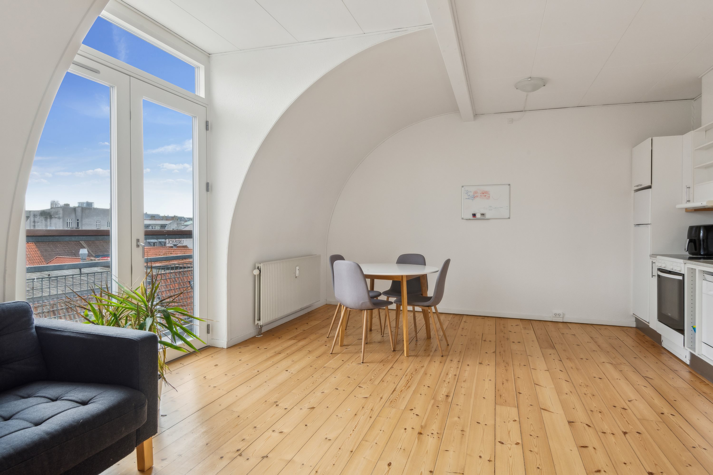 Miniaturebillede 1: stue. Billede af Vesterå 9, 4. tv., 9000 Aalborg