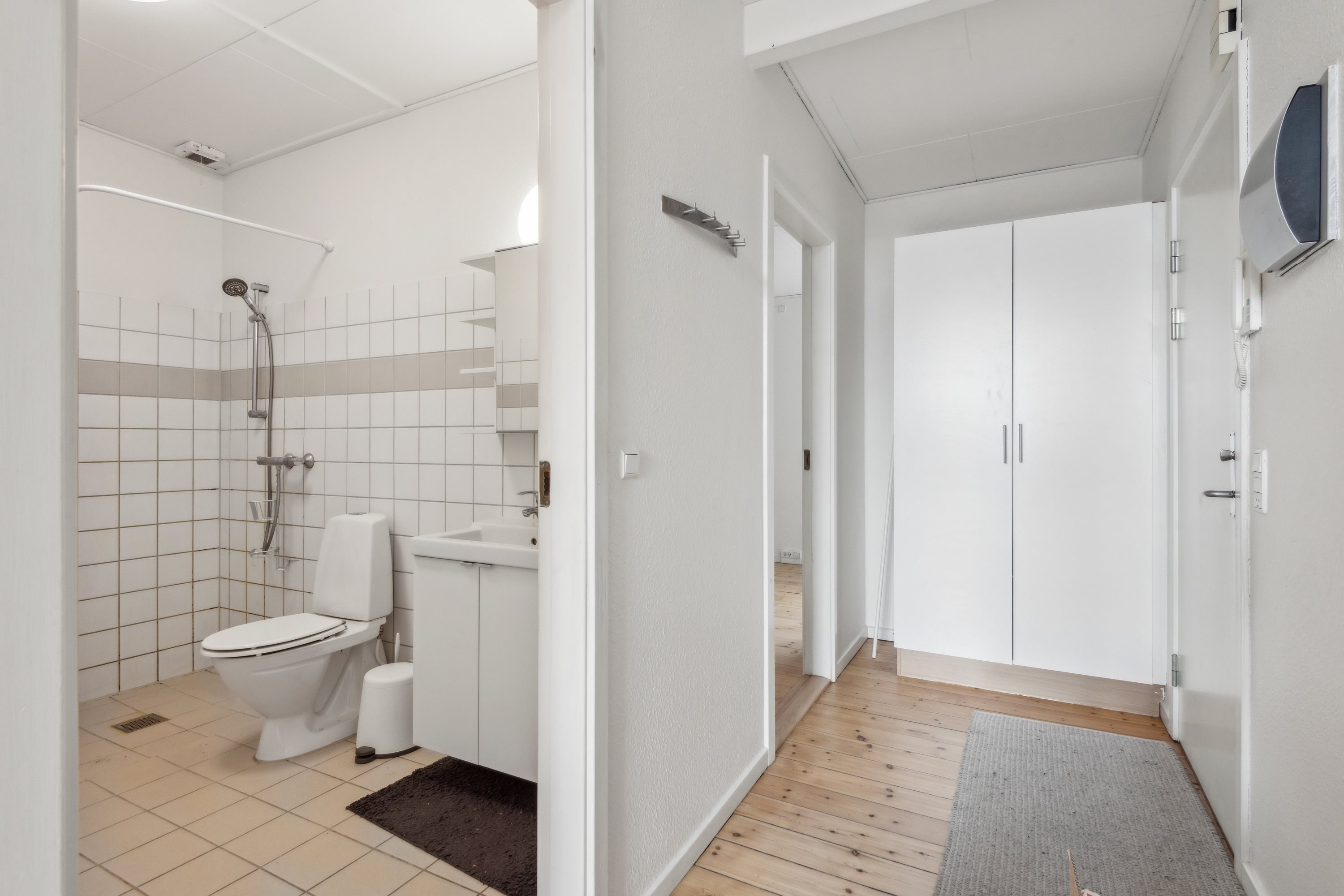 Fremhævet gang billede i fuldskærmstilstand. Billede af Vesterå 9, 4. tv., 9000 Aalborg