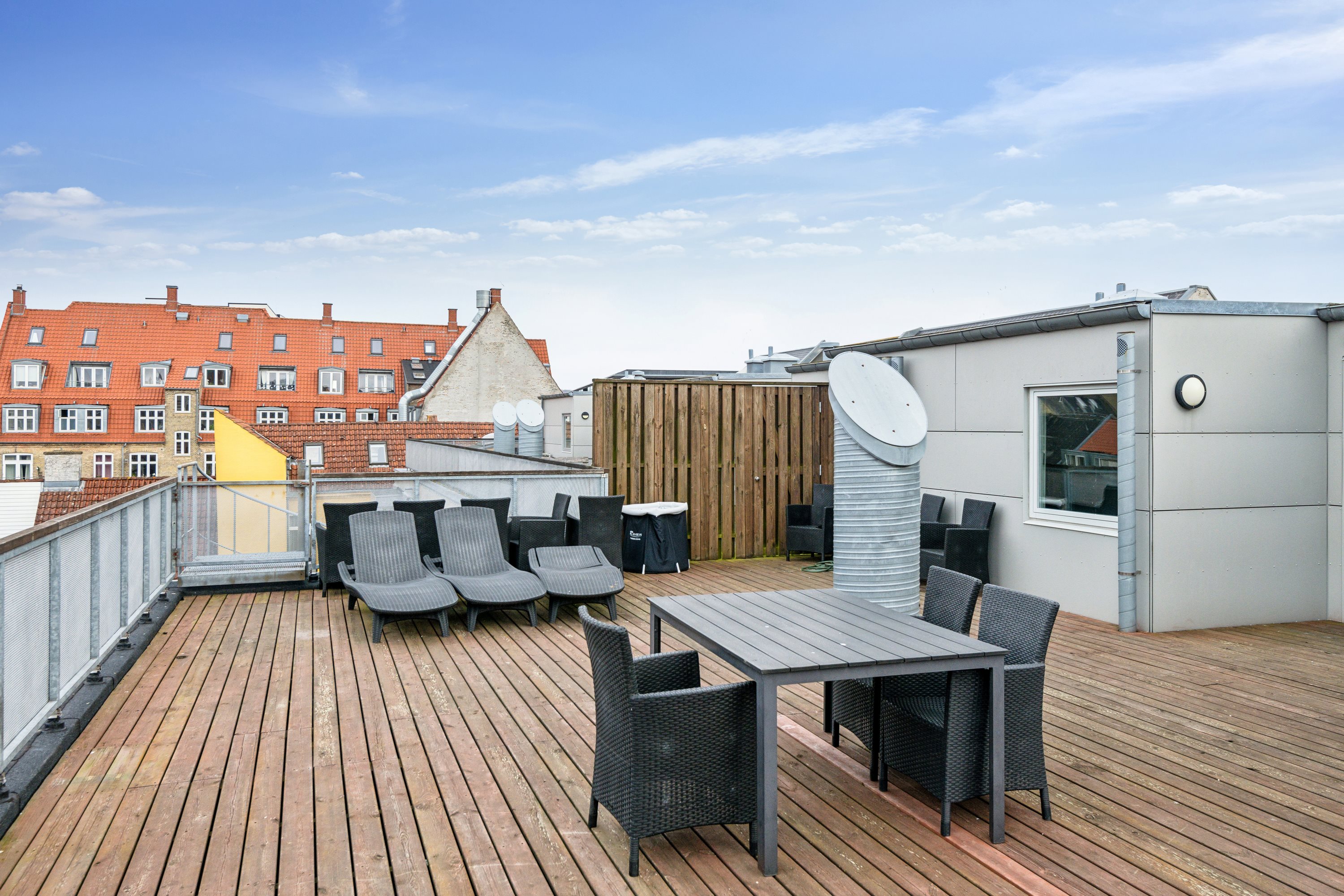 Fremhævet terrasse billede i fuldskærmstilstand. Billede af Vesterå 9, 4. tv., 9000 Aalborg