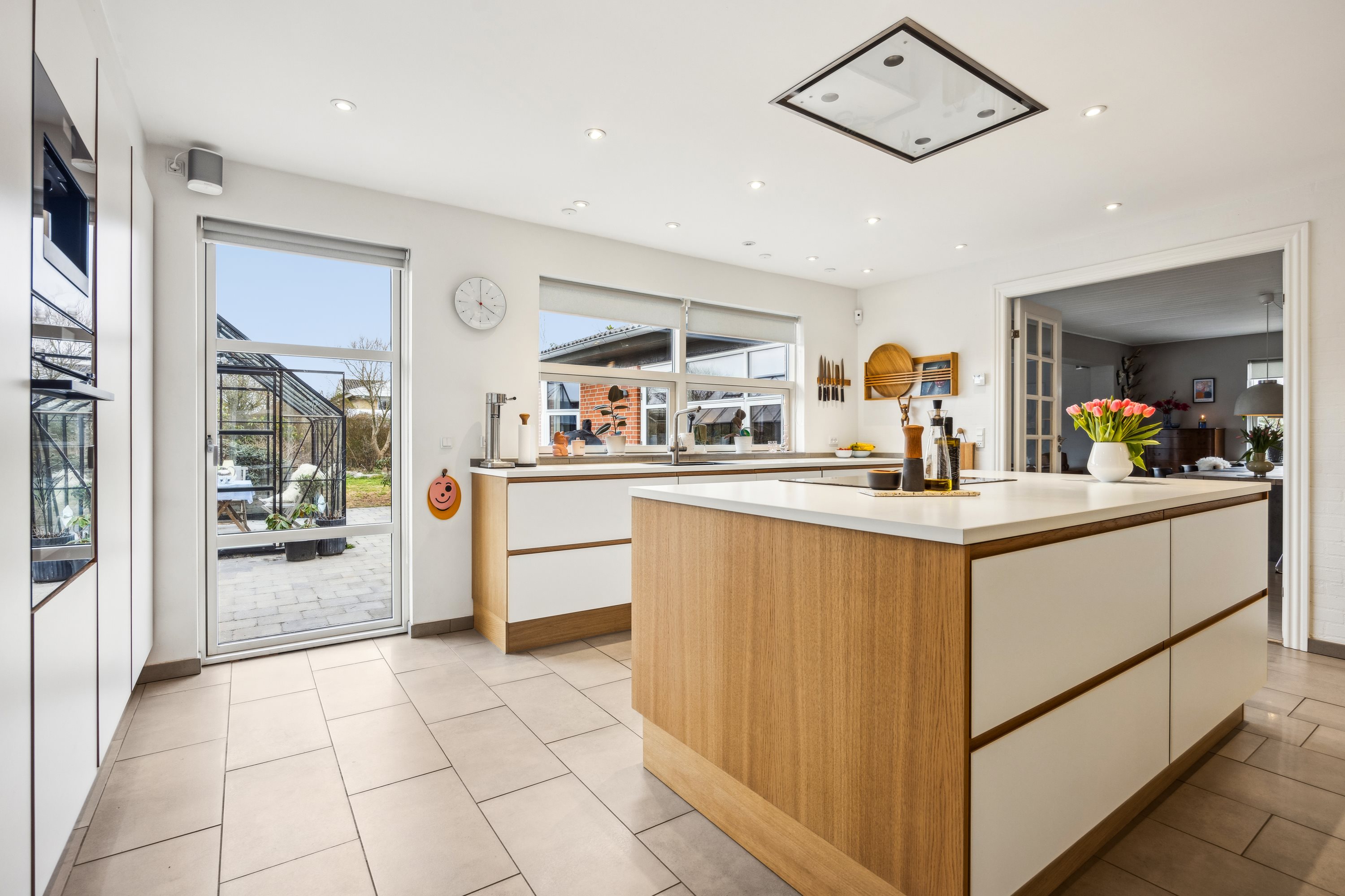 Fremhævet køkken billede i fuldskærmstilstand. Billede af Bollen 14, 9362 Gandrup