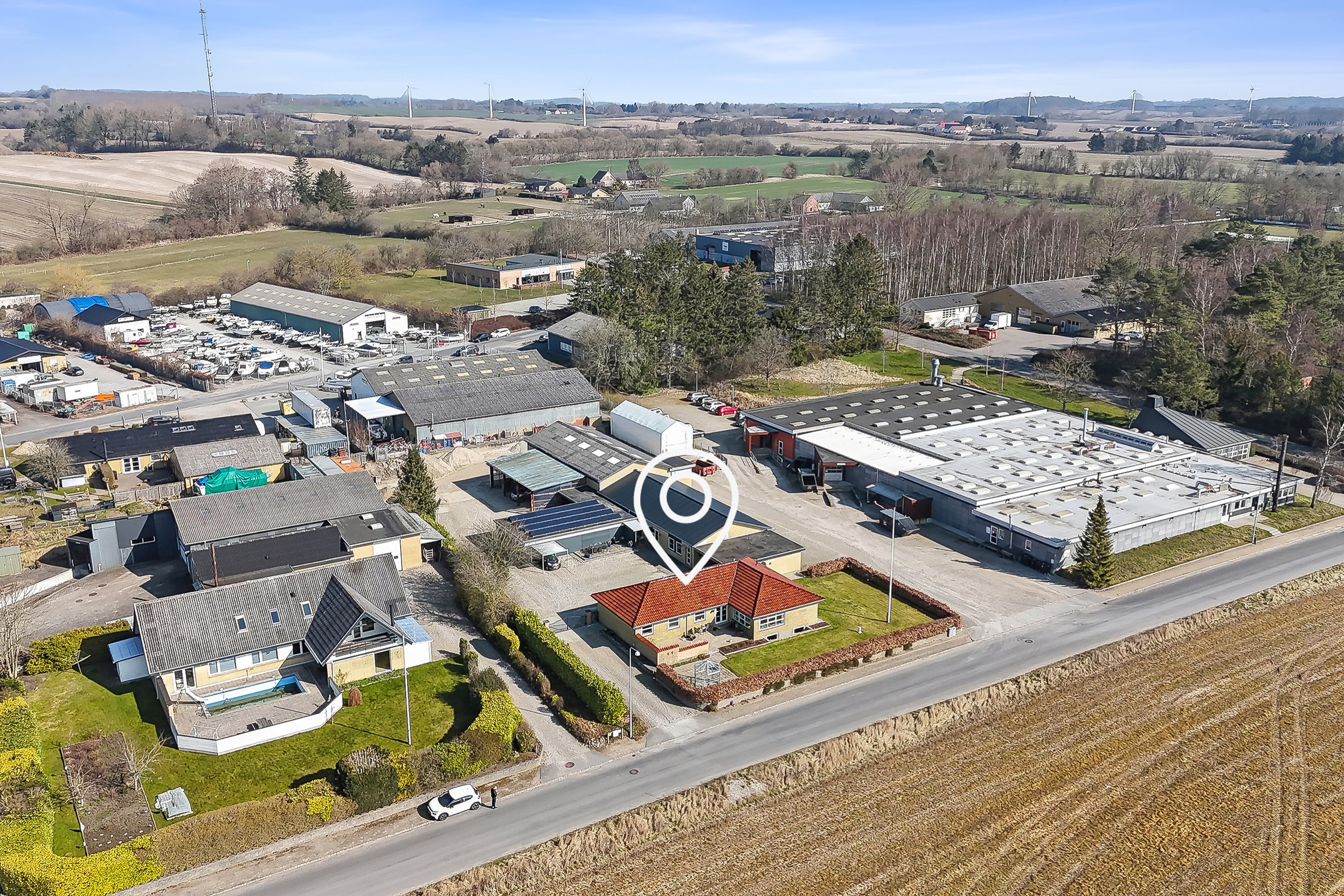 Fremhævet luftfoto billede i fuldskærmstilstand. Billede af Trappehavevej 6, Tved, 5700 Svendborg