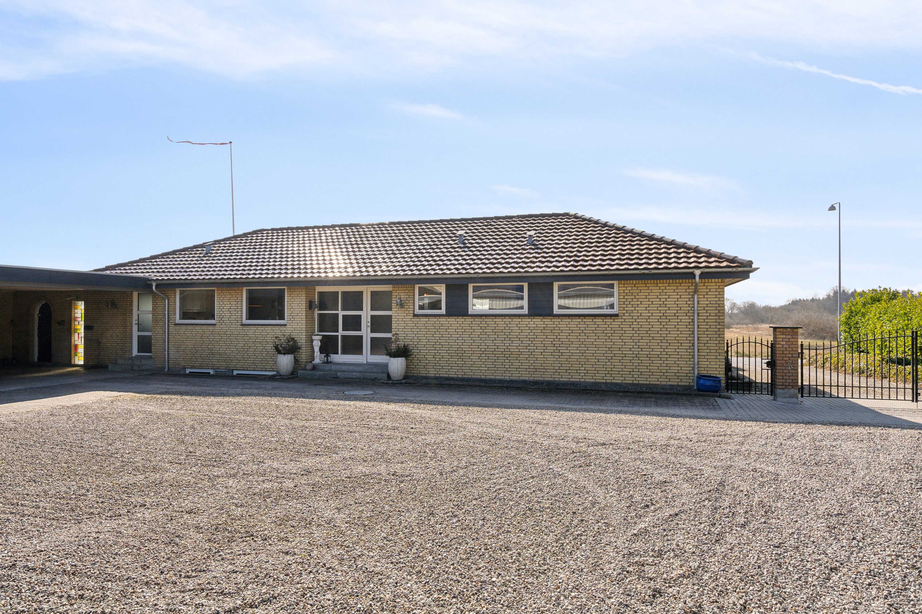 Fremhævet set fra vejen billede i fuldskærmstilstand. Billede af Trappehavevej 6, Tved, 5700 Svendborg