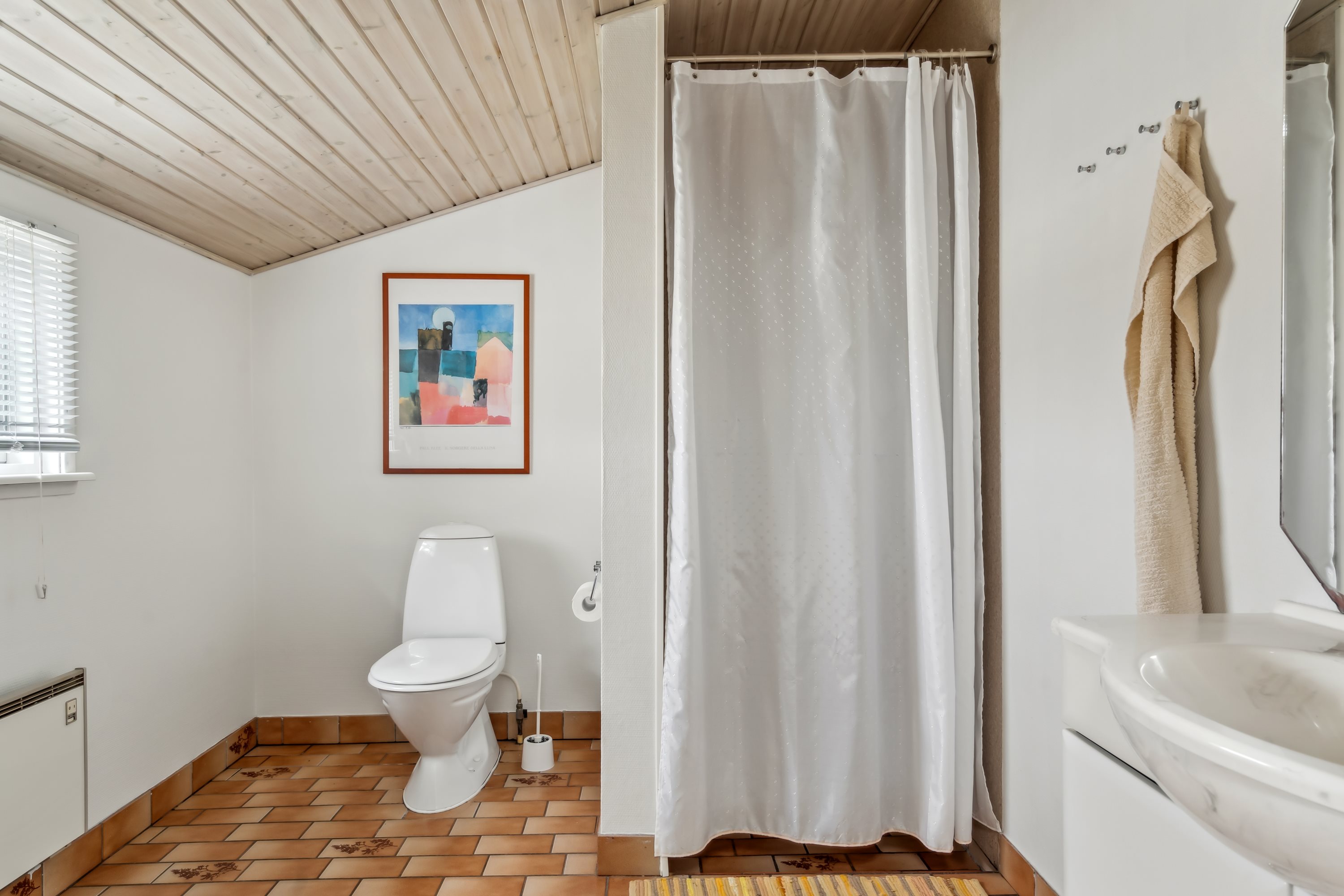 Fremhævet badeværelse billede i fuldskærmstilstand. Billede af Pynten 3, Tornby, 9850 Hirtshals