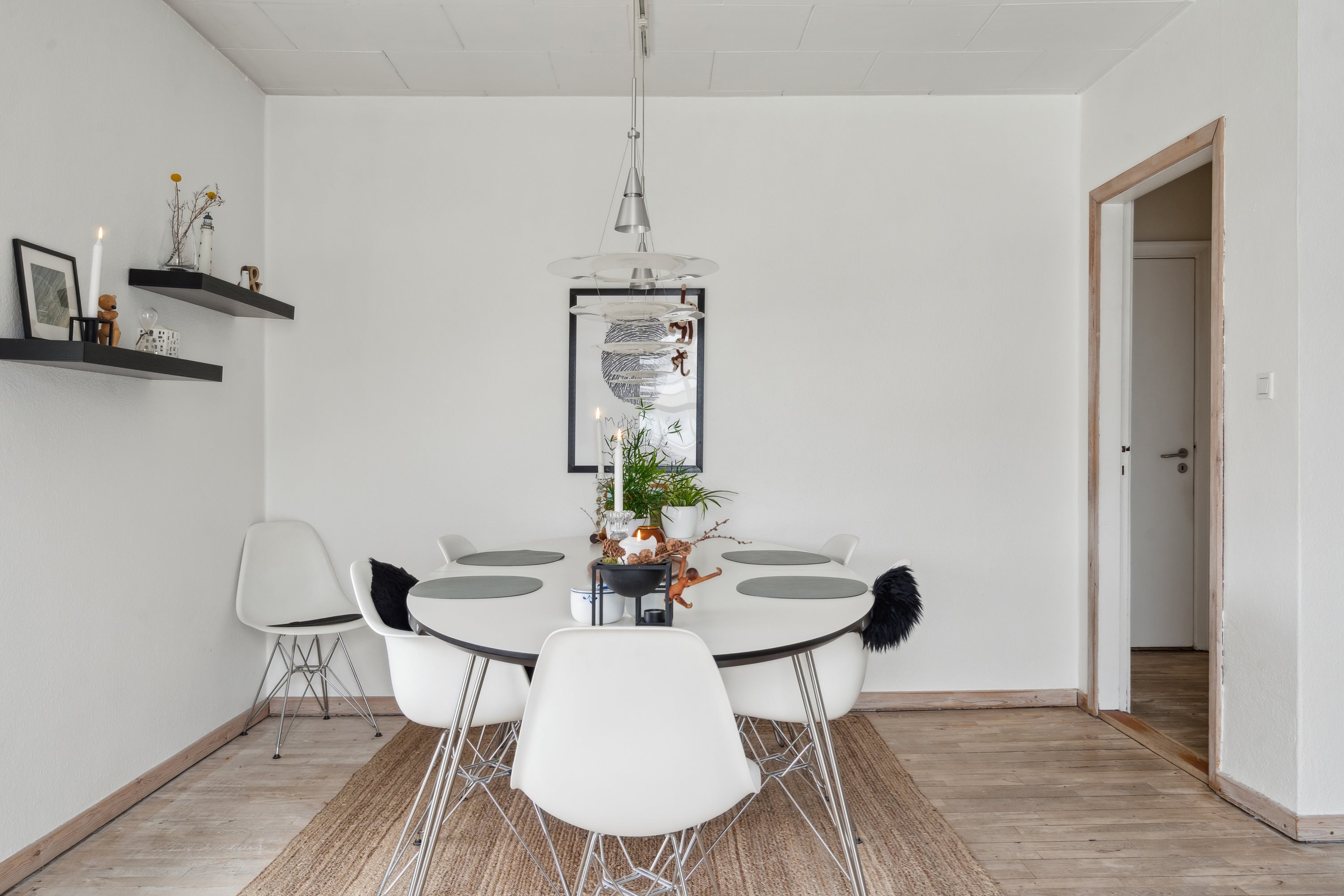 Fremhævet stue billede i fuldskærmstilstand. Billede af Mågevej 17, 9850 Hirtshals