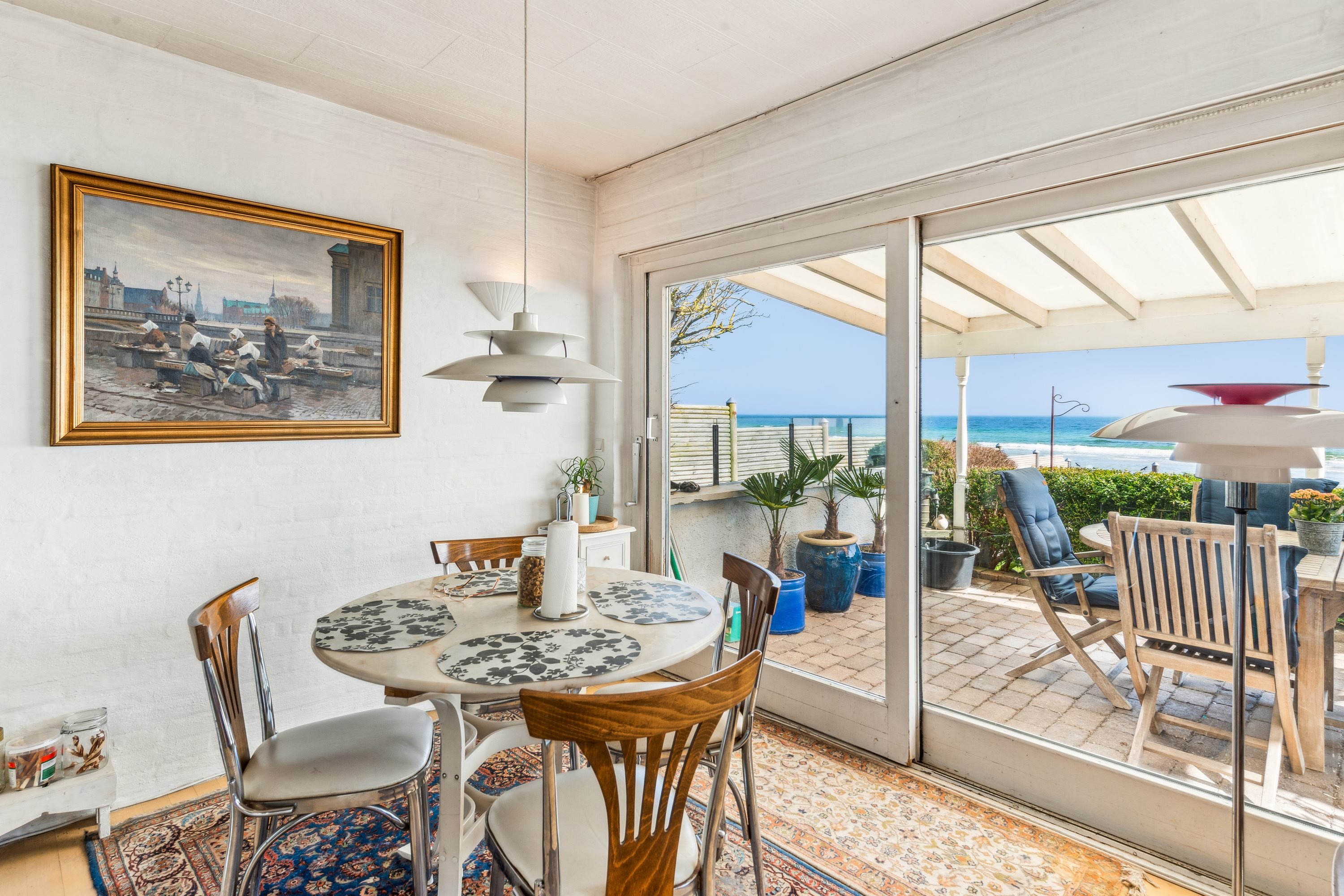 Fremhævet stue billede i fuldskærmstilstand. Billede af Niels Pedersensvej 25, 2670 Greve