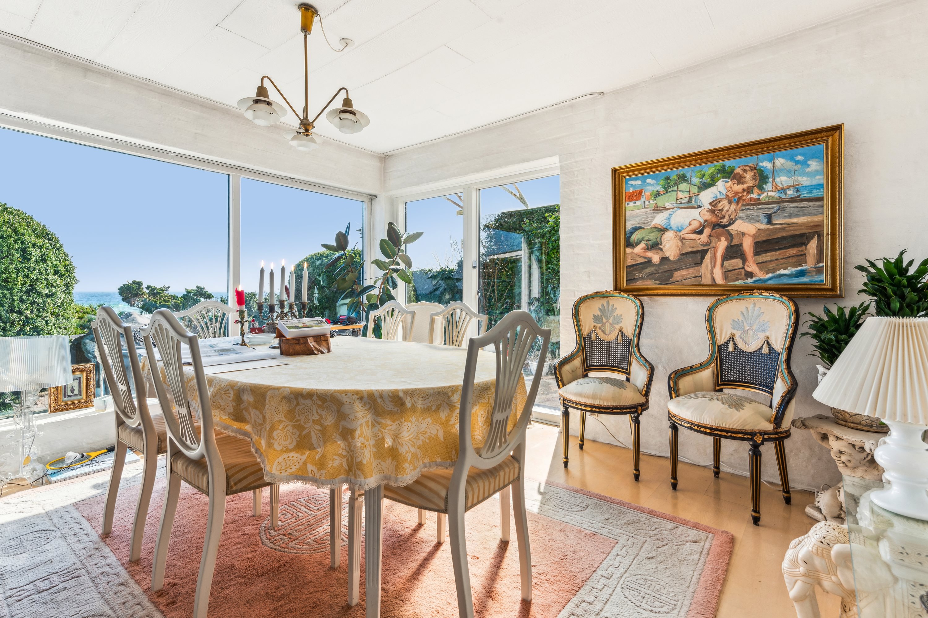 Fremhævet stue billede i fuldskærmstilstand. Billede af Niels Pedersensvej 25, 2670 Greve