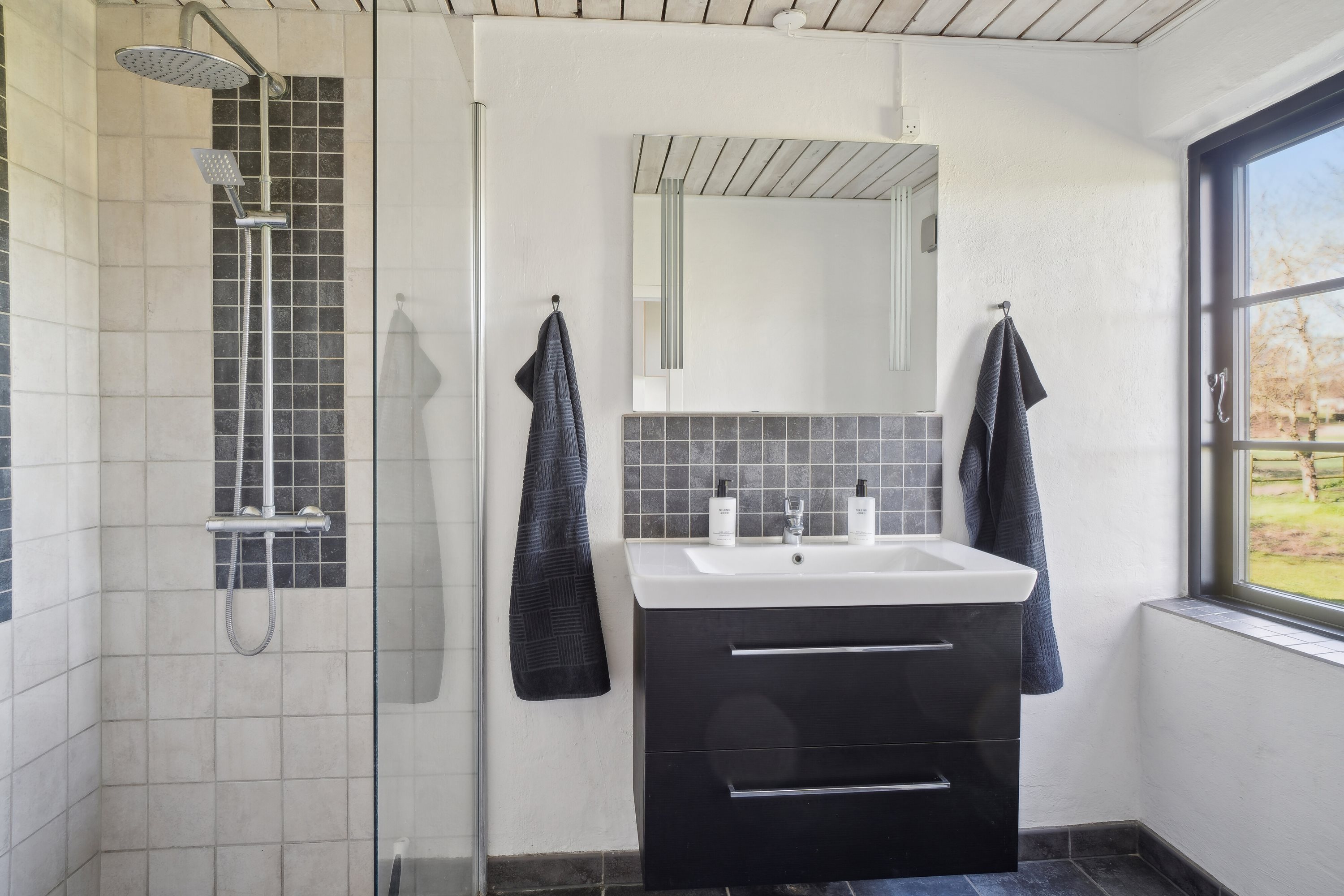 Fremhævet badeværelse billede i fuldskærmstilstand. Billede af Nyrupvej 23, Nyrup, 4350 Ugerløse