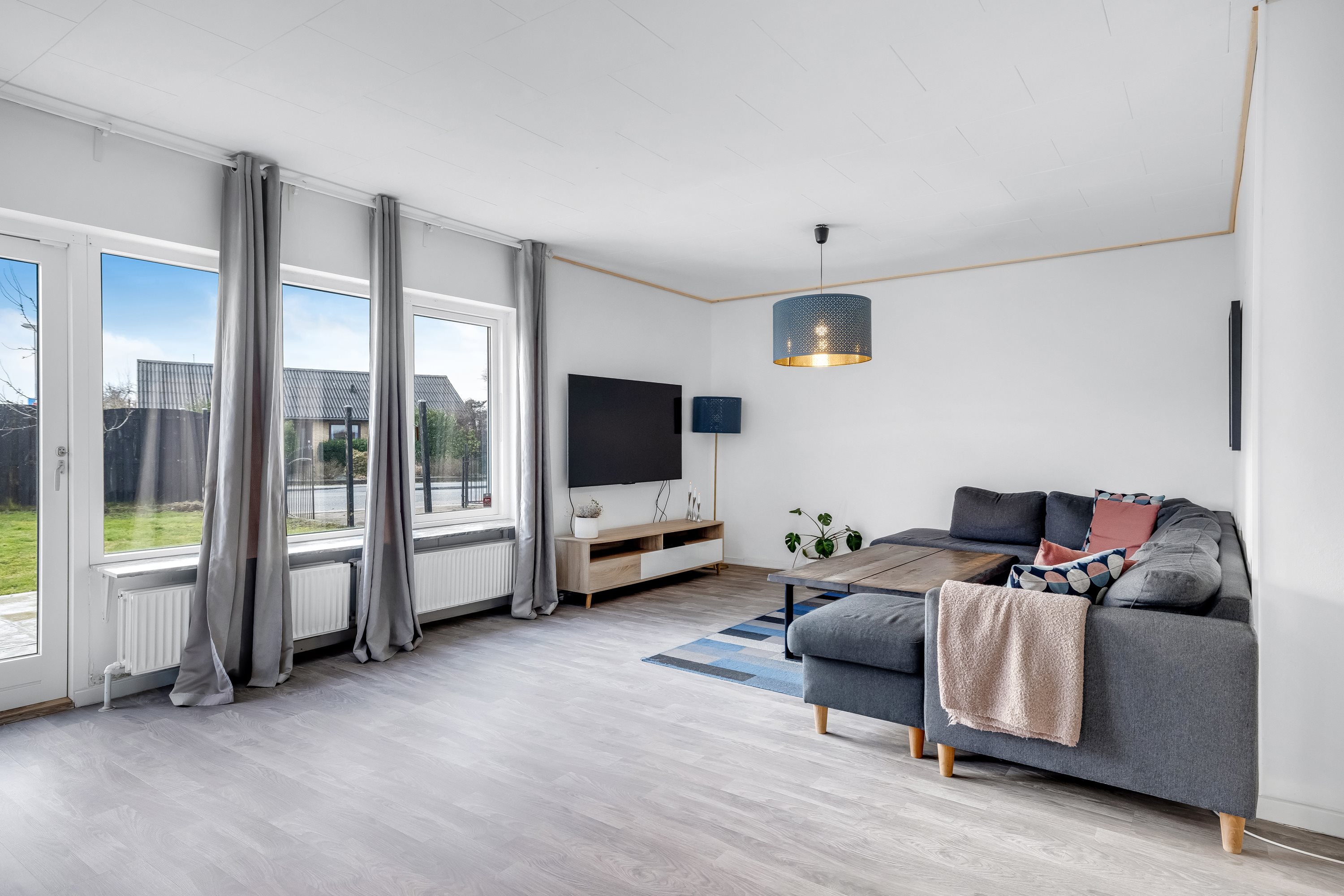 Fremhævet stue billede i fuldskærmstilstand. Billede af Havkærvej 55, 8381 Tilst