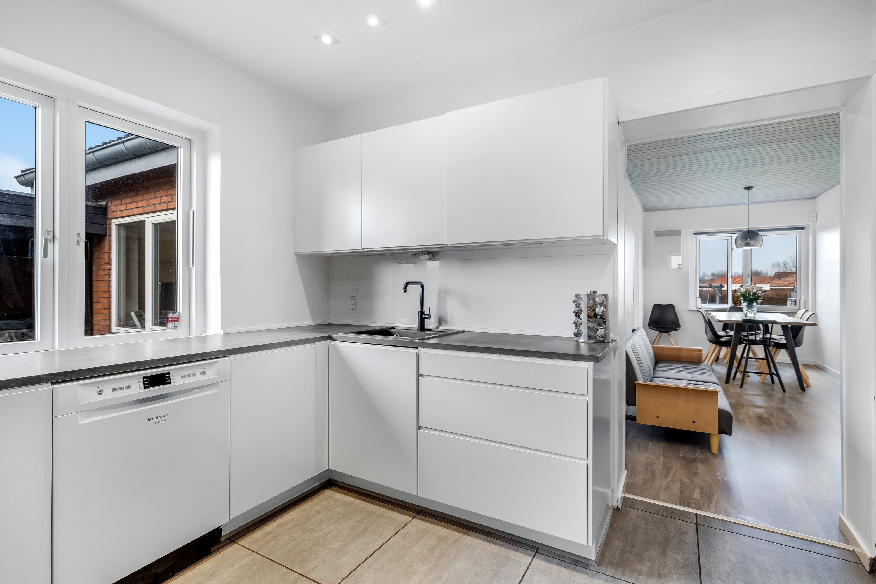 Fremhævet køkken billede i fuldskærmstilstand. Billede af Havkærvej 55, 8381 Tilst