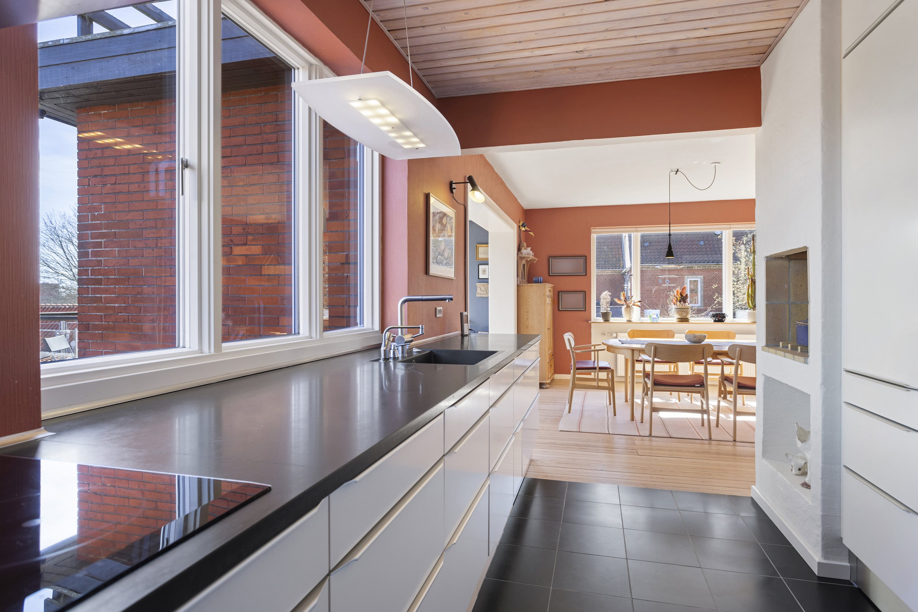 Fremhævet køkken billede i fuldskærmstilstand. Billede af Ørnevej 12, 9900 Frederikshavn