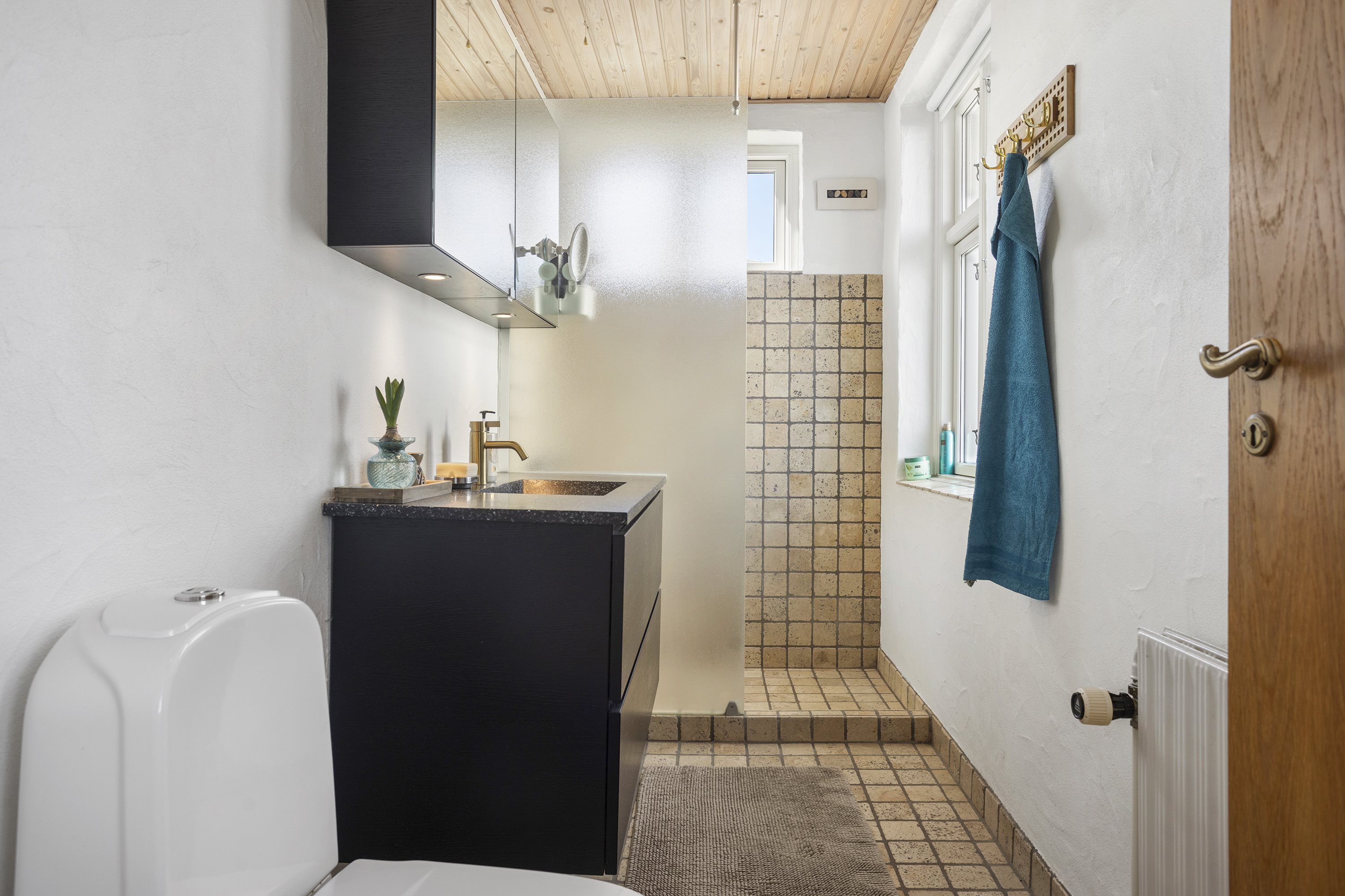 Fremhævet badeværelse billede i fuldskærmstilstand. Billede af Ingeborgvej 45, 9900 Frederikshavn