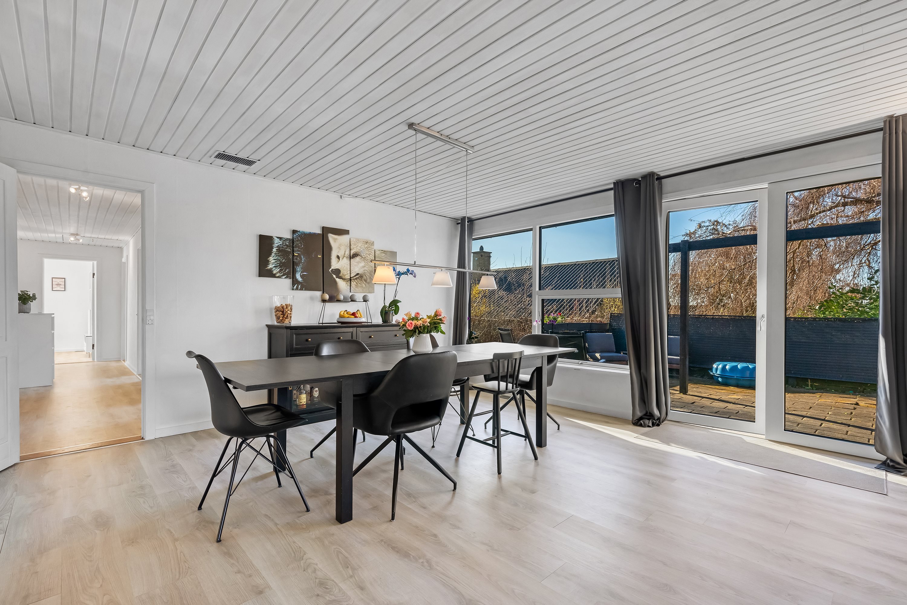 Fremhævet stue billede i fuldskærmstilstand. Billede af Morænevej 11, Jordhøj, 3550 Slangerup