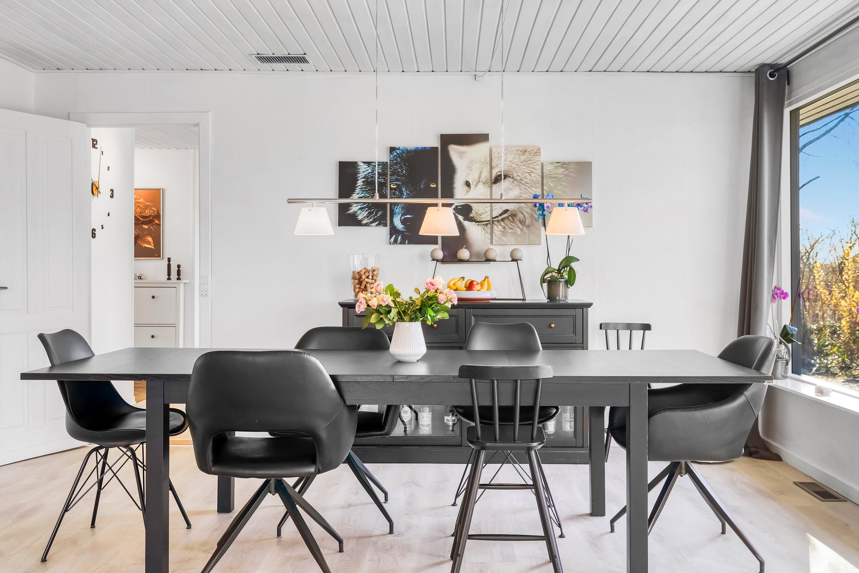 Fremhævet stue billede i fuldskærmstilstand. Billede af Morænevej 11, Jordhøj, 3550 Slangerup