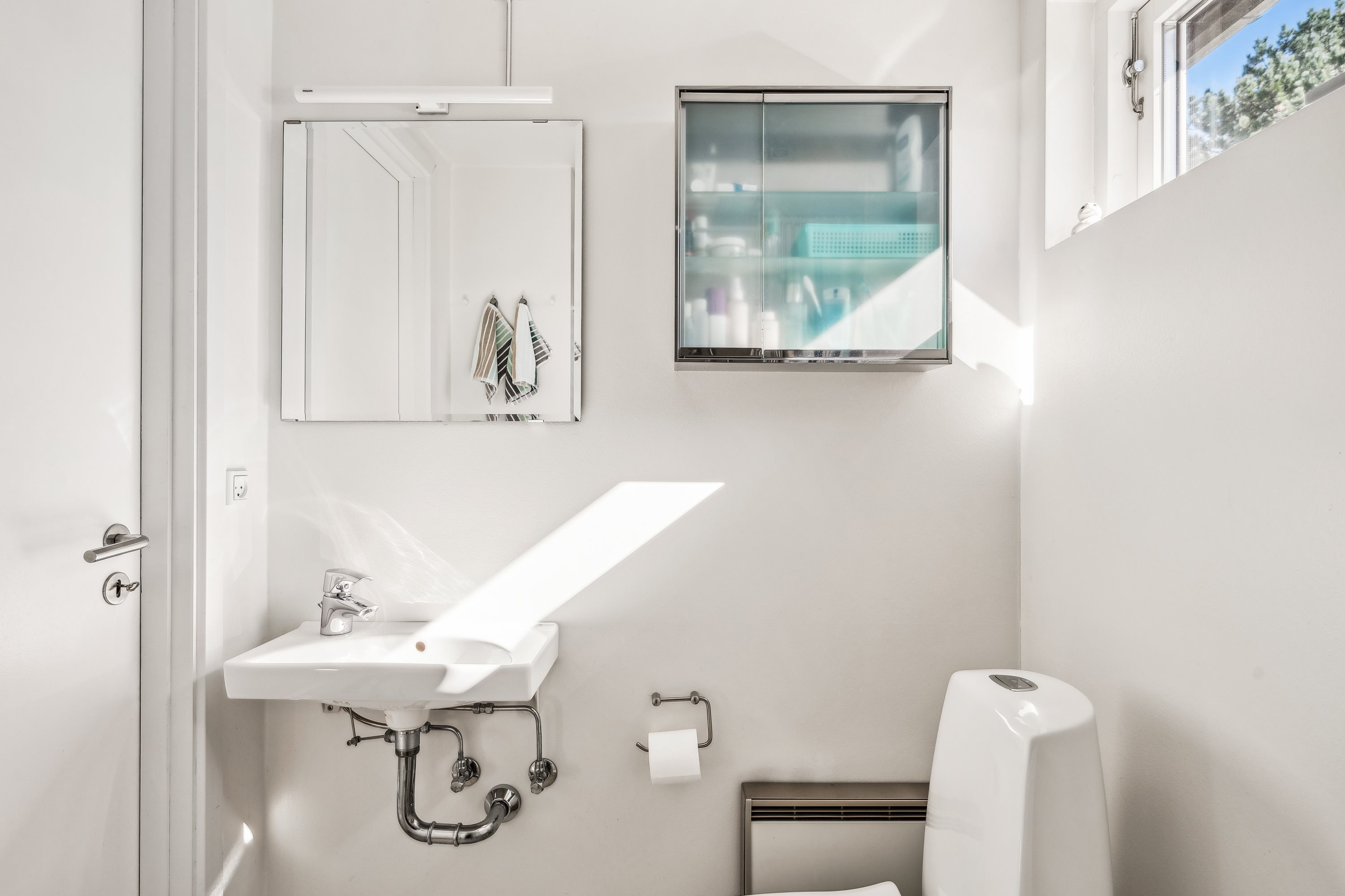 Fremhævet badeværelse billede i fuldskærmstilstand. Billede af Strands Havvej 12, Begtrup Vig, 8420 Knebel