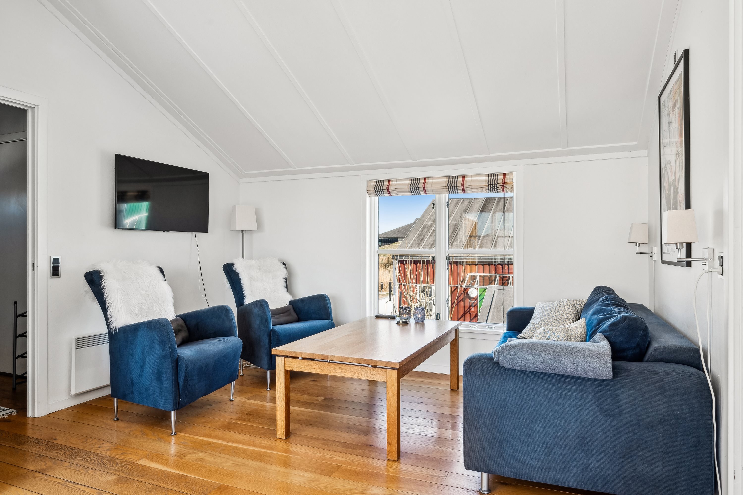 Fremhævet stue billede i fuldskærmstilstand. Billede af Øerkrogvejen 2, 356., 8400 Ebeltoft