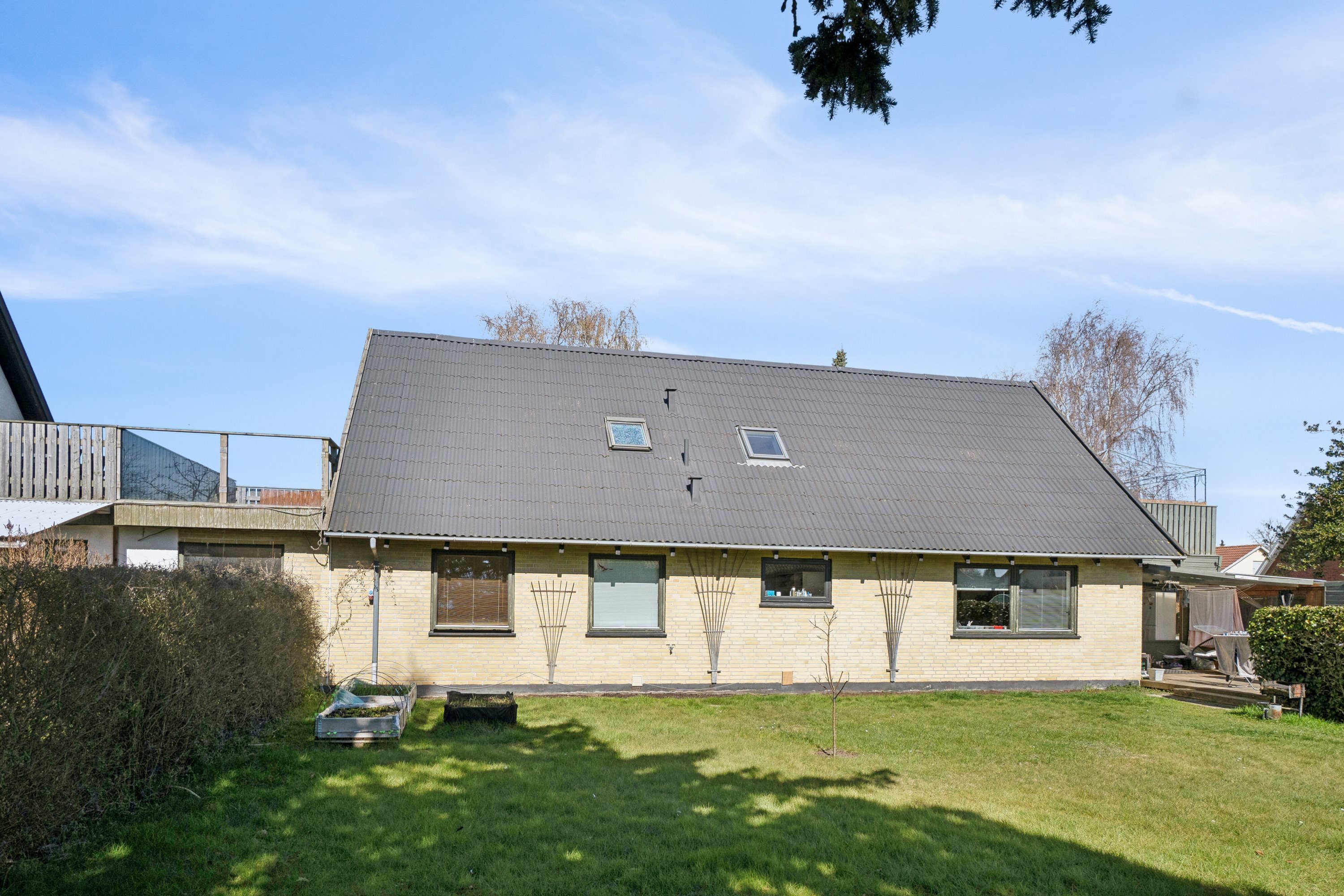 Fremhævet set fra haven billede i fuldskærmstilstand. Billede af Lille Kregmevej 10A, 1., Kregme, 3300 Frederiksværk