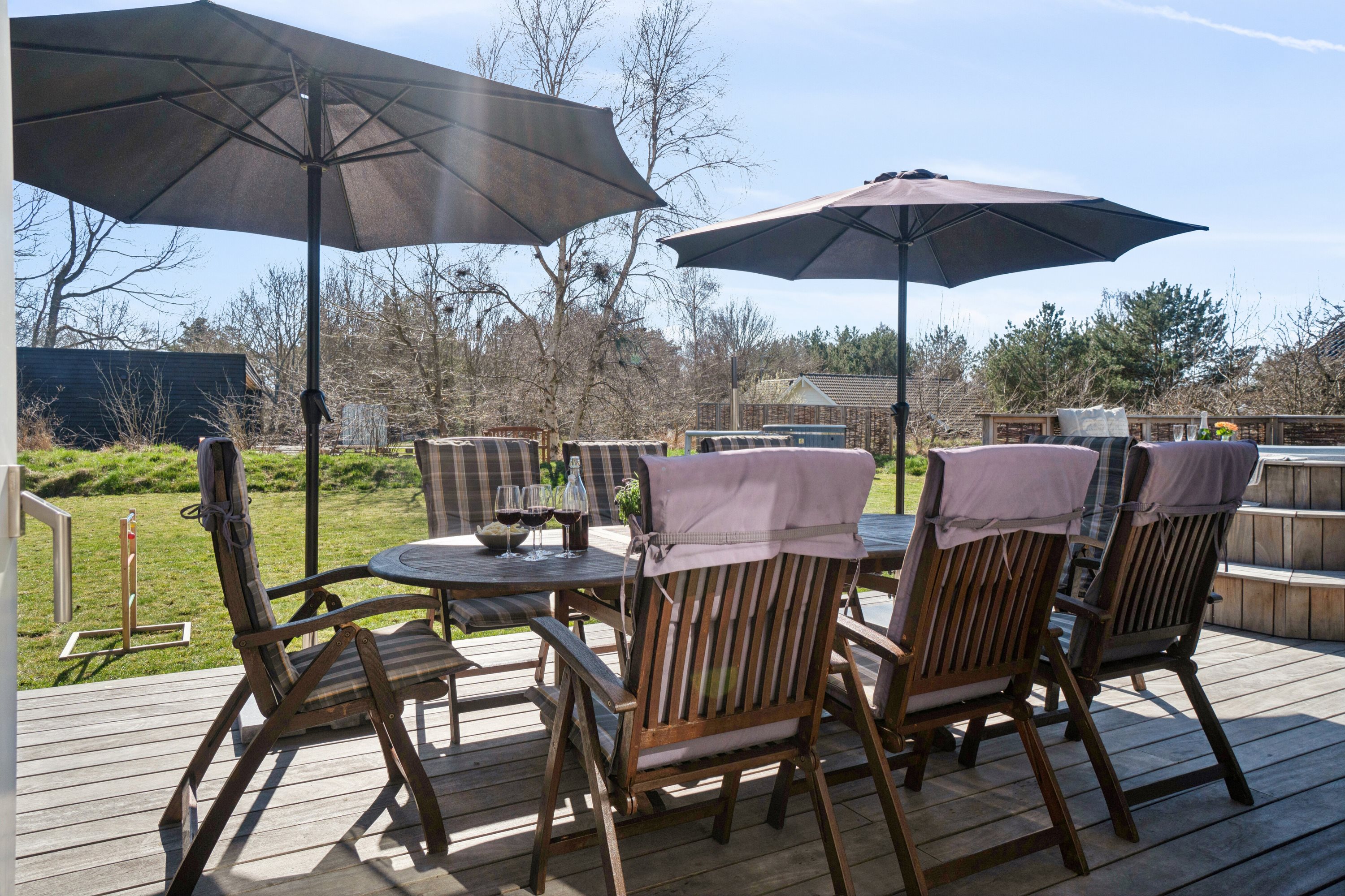 Miniaturebillede 2: terrasse. Billede af Strandløkken 18, Pedersker, 3720 Aakirkeby