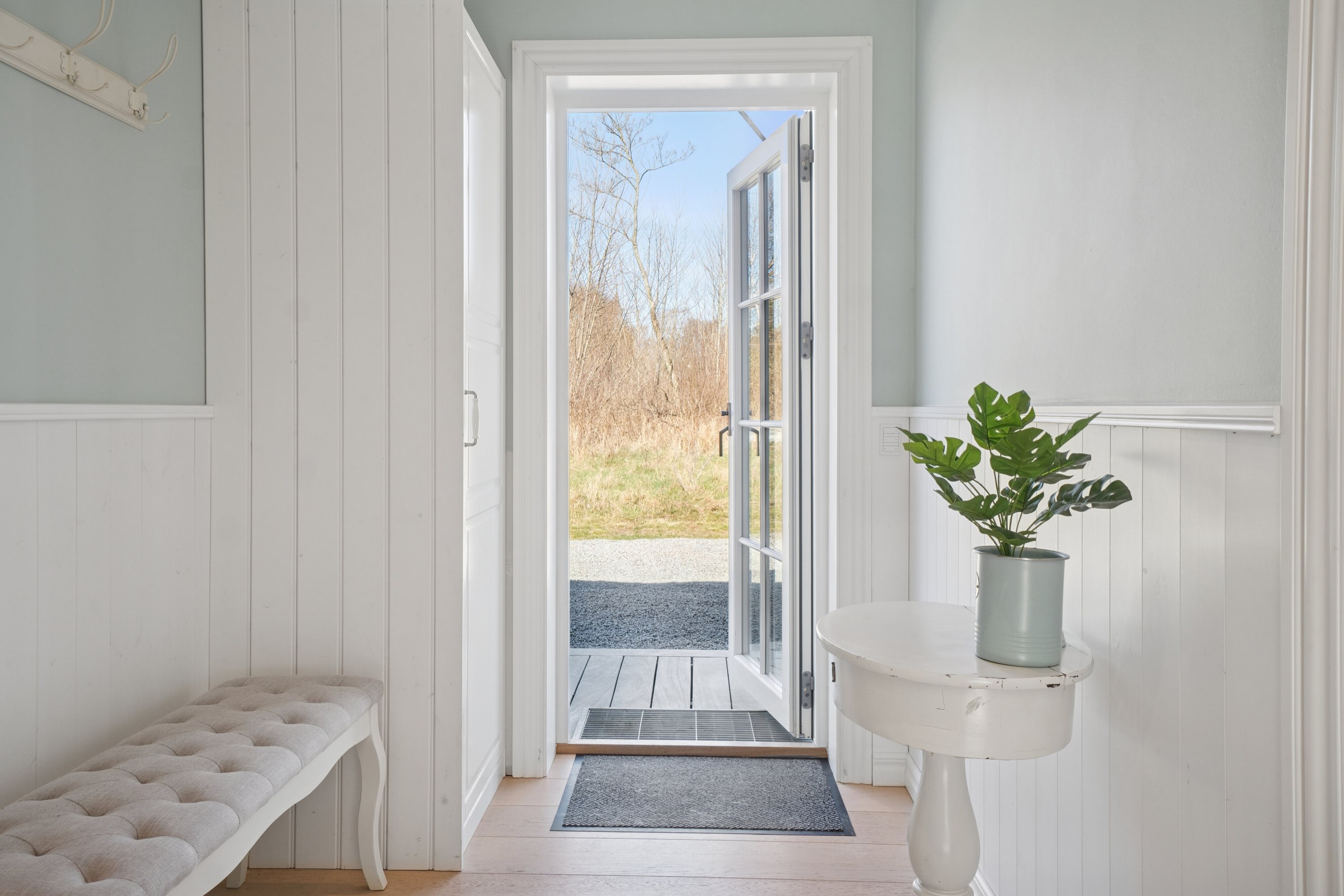 Fremhævet gang billede i fuldskærmstilstand. Billede af Strandløkken 18, Pedersker, 3720 Aakirkeby