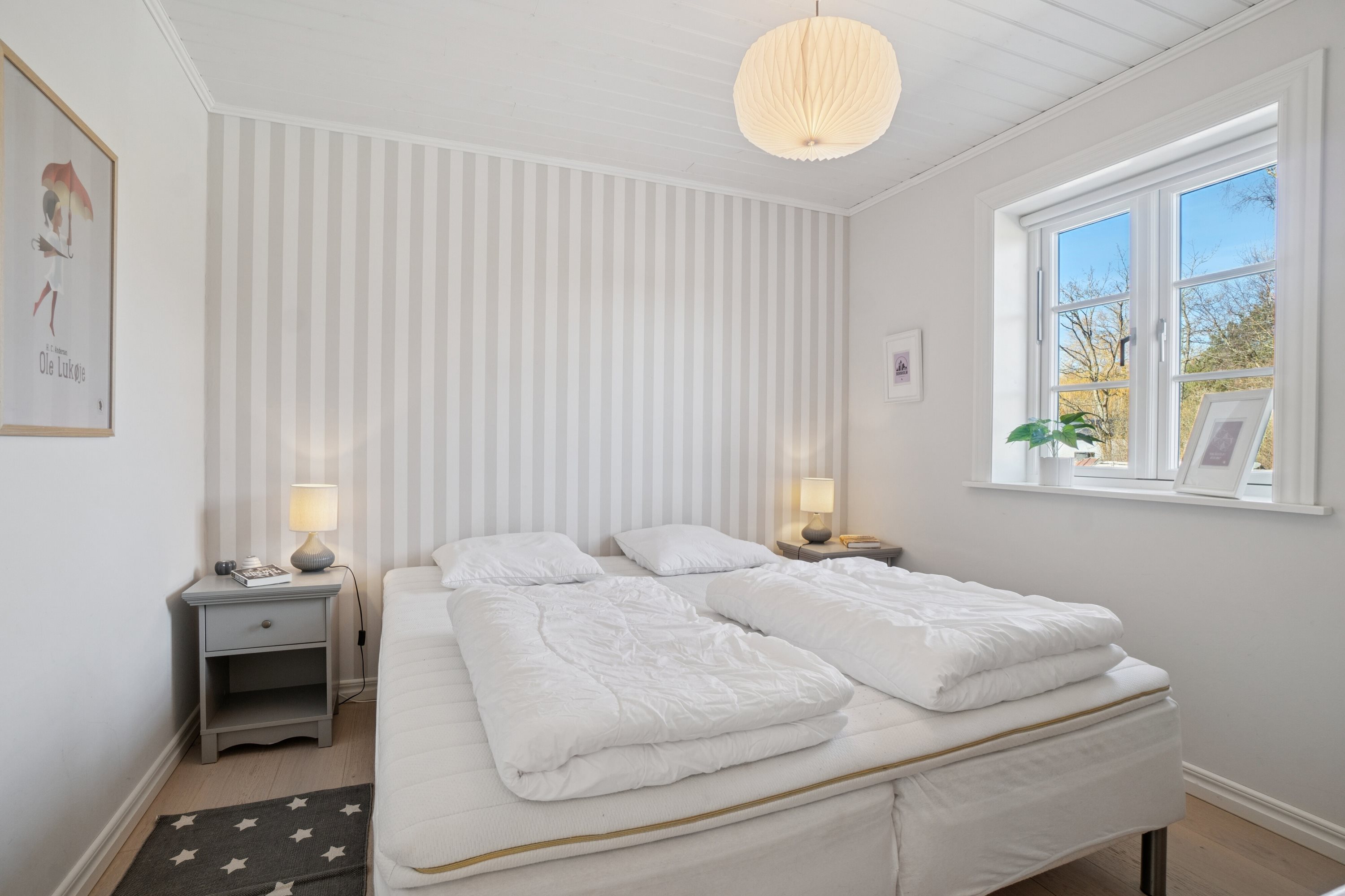 Fremhævet soveværelse billede i fuldskærmstilstand. Billede af Strandløkken 18, Pedersker, 3720 Aakirkeby
