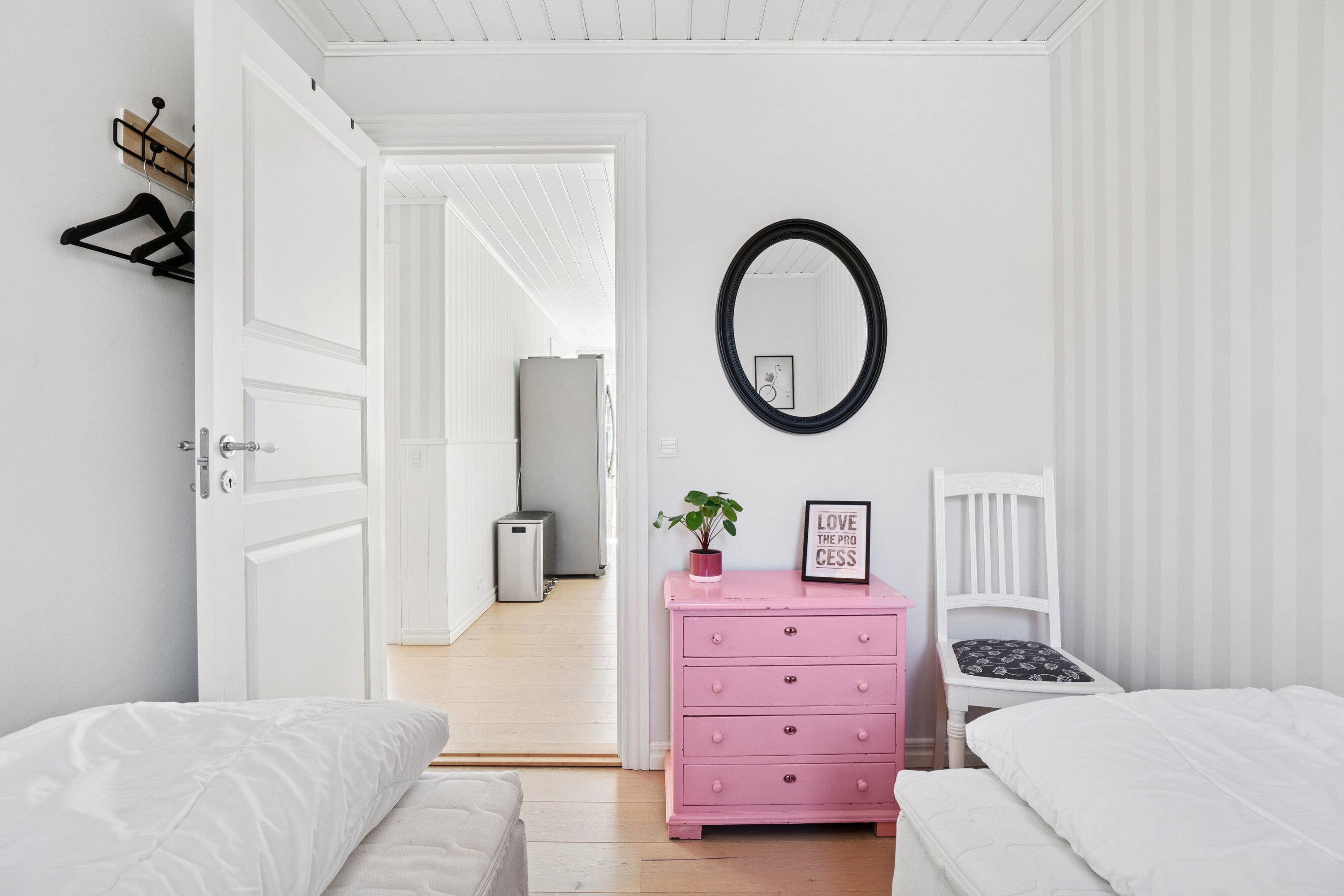 Fremhævet soveværelse billede i fuldskærmstilstand. Billede af Strandløkken 18, Pedersker, 3720 Aakirkeby