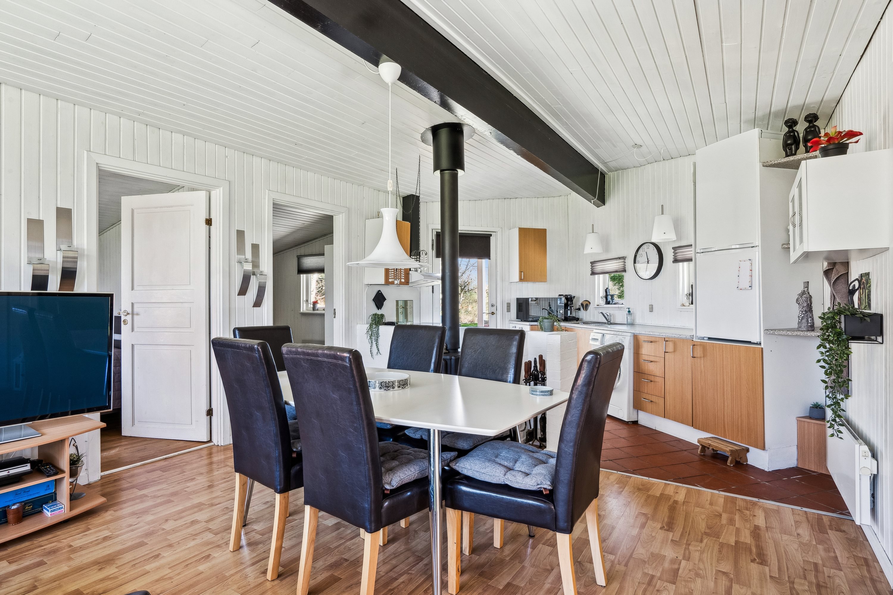 Fremhævet  billede i fuldskærmstilstand. Billede af Sletten 81, Odde, 9560 Hadsund