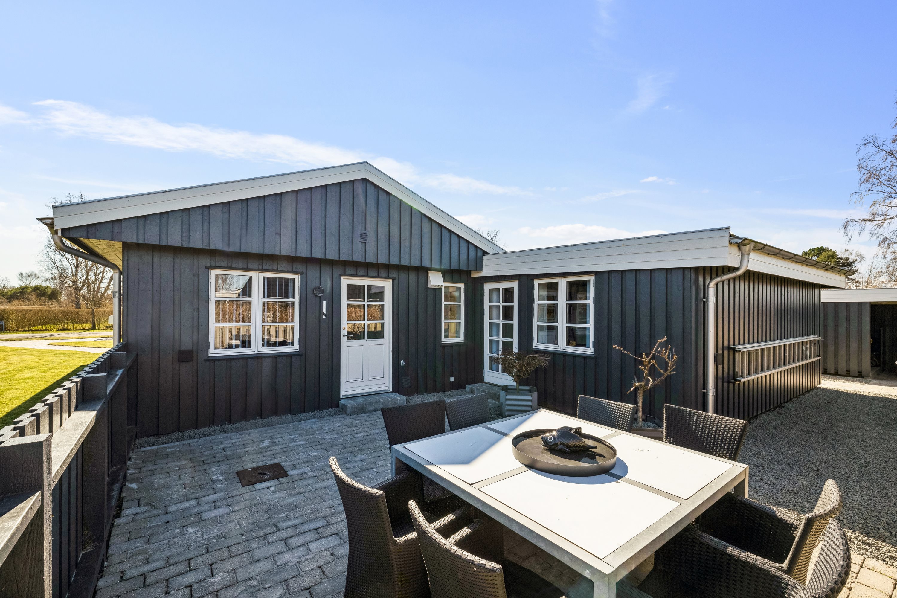 Fremhævet terrasse billede i fuldskærmstilstand. Billede af Pilevej 26, 8500 Grenaa