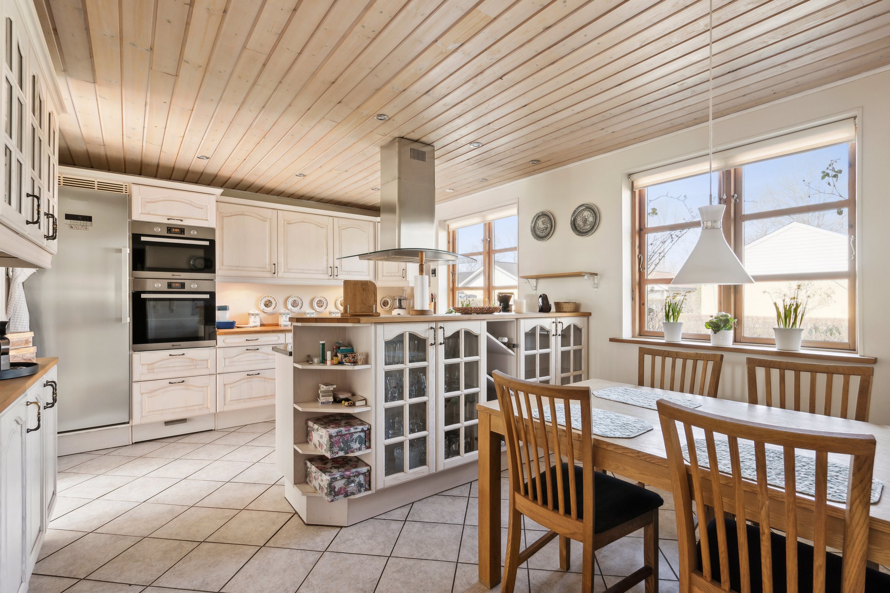 Fremhævet spisestue billede i fuldskærmstilstand. Billede af Muskatvænget 17, 6360 Tinglev