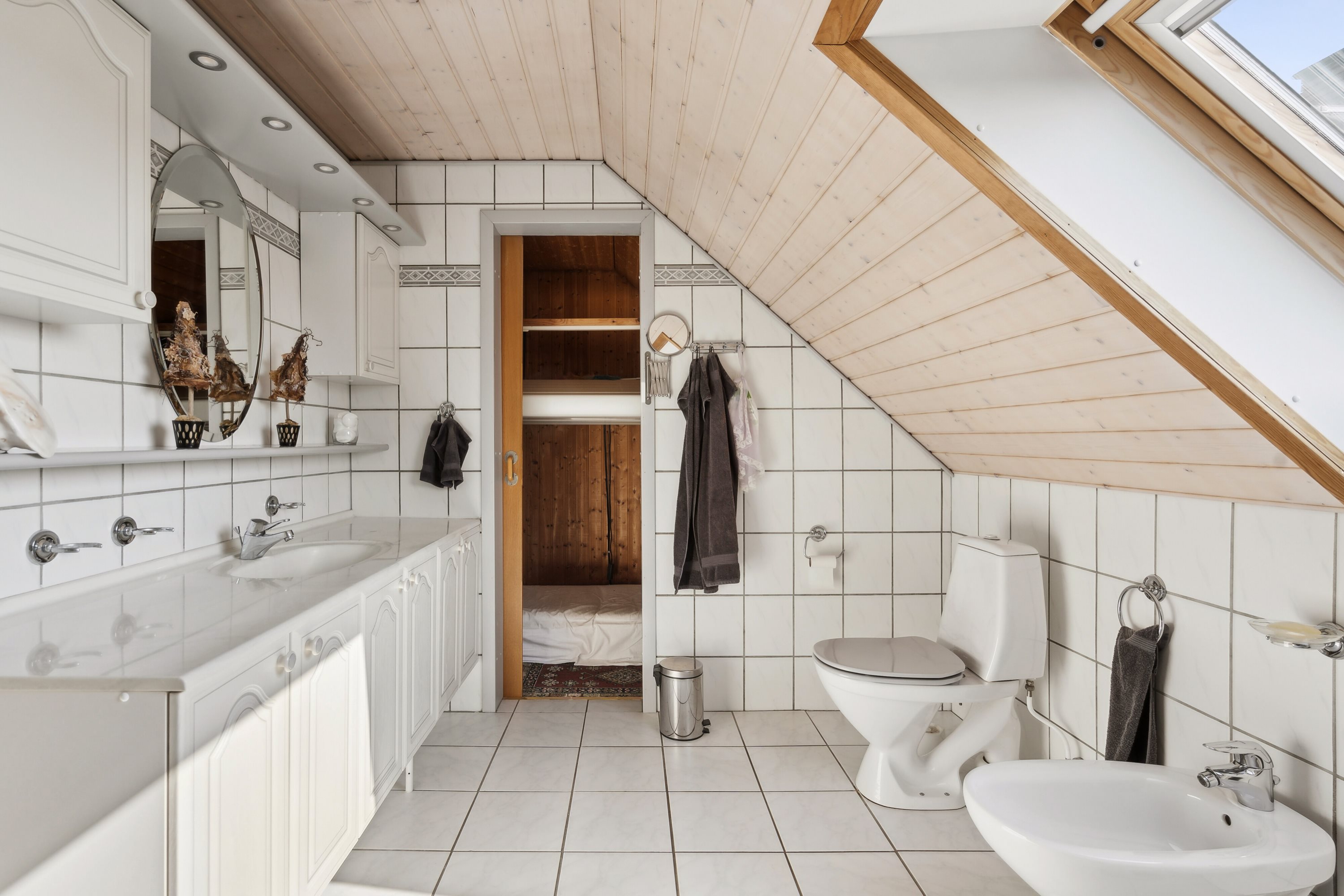 Fremhævet badeværelse billede i fuldskærmstilstand. Billede af Muskatvænget 17, 6360 Tinglev