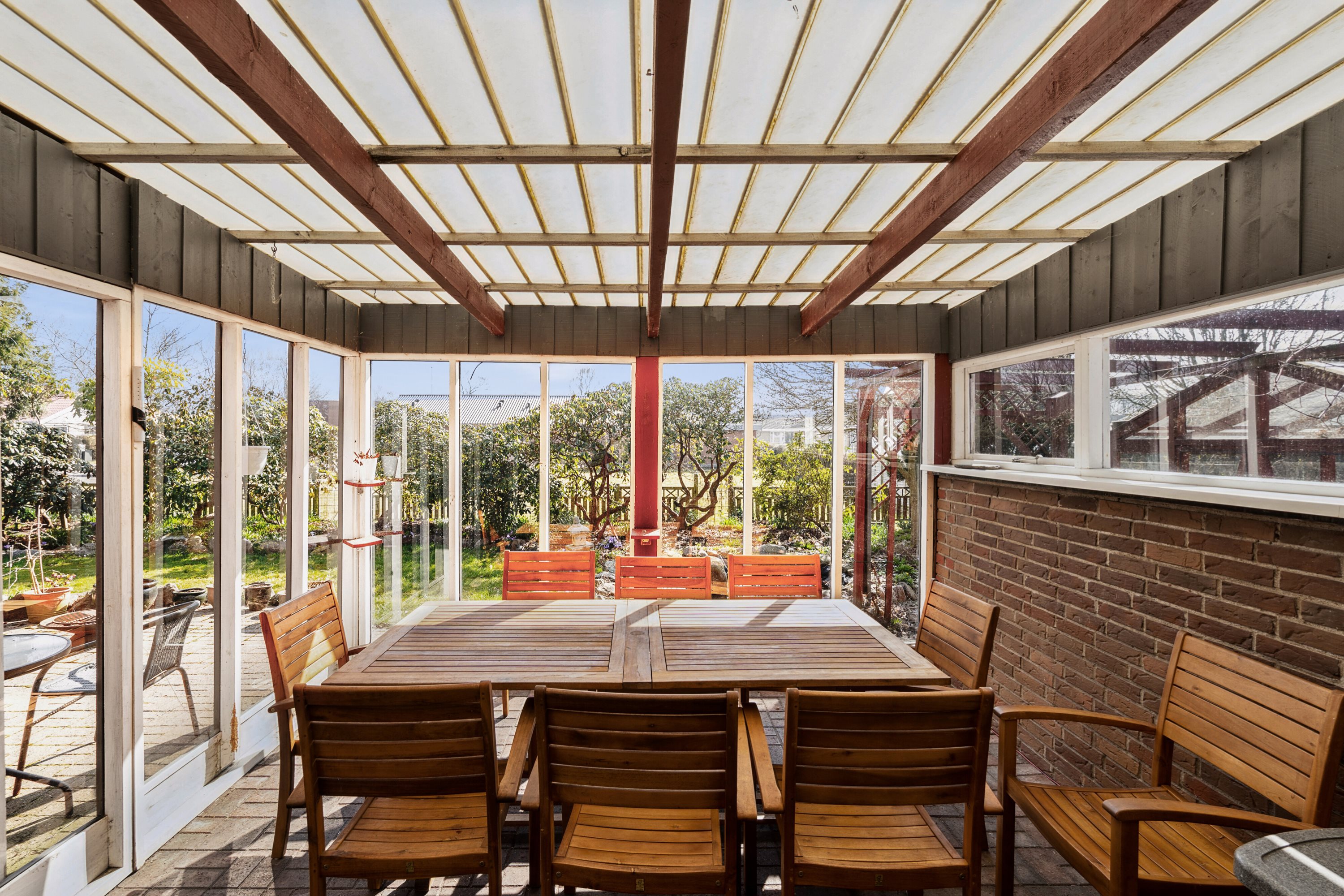 Fremhævet overdækket terrasse billede i fuldskærmstilstand. Billede af Muskatvænget 17, 6360 Tinglev