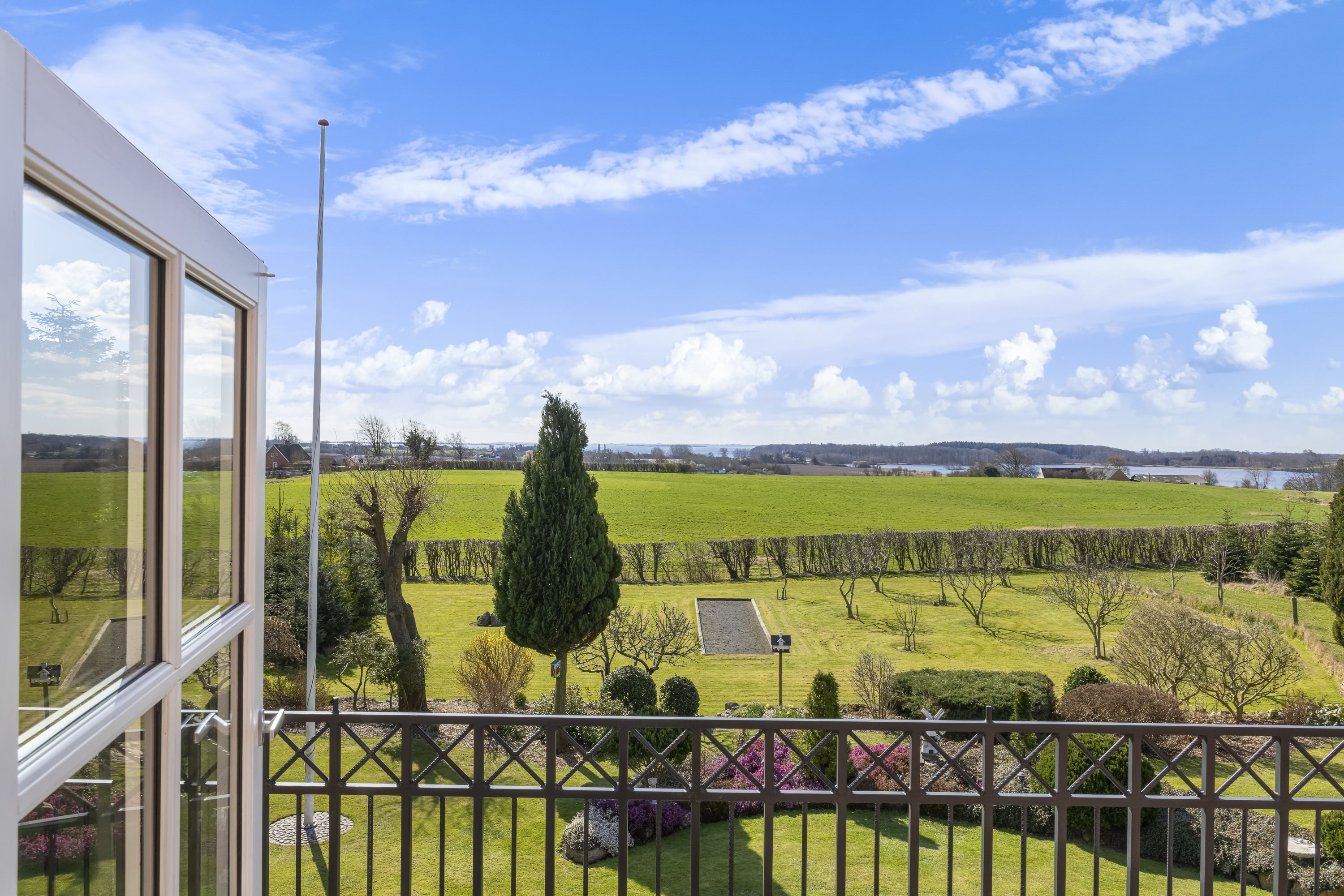 Fremhævet altan billede i fuldskærmstilstand. Billede af Svelmøgårdsvej 11, V. Åby, 5600 Faaborg