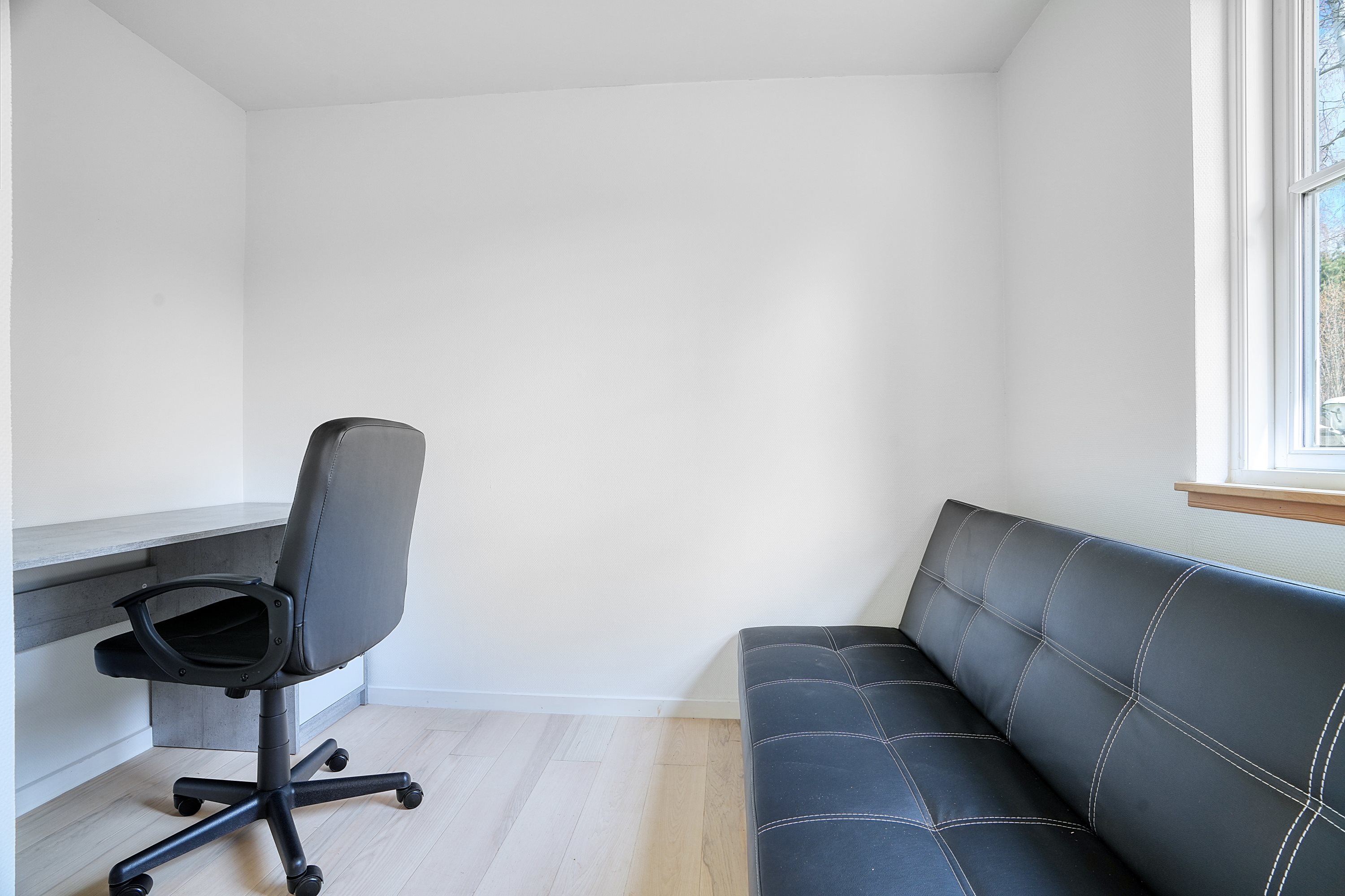 Fremhævet værelse billede i fuldskærmstilstand. Billede af Engvej 27, Kisserup, 4300 Holbæk