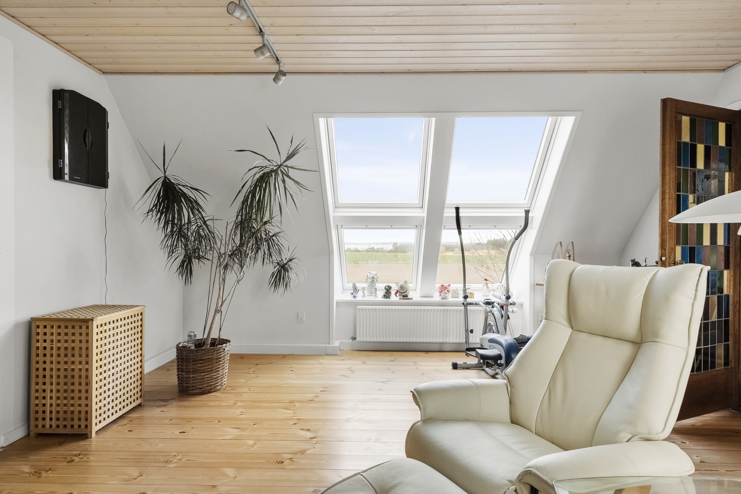 Fremhævet stue billede i fuldskærmstilstand. Billede af Glud Kirkevej 52, Glud, 7130 Juelsminde