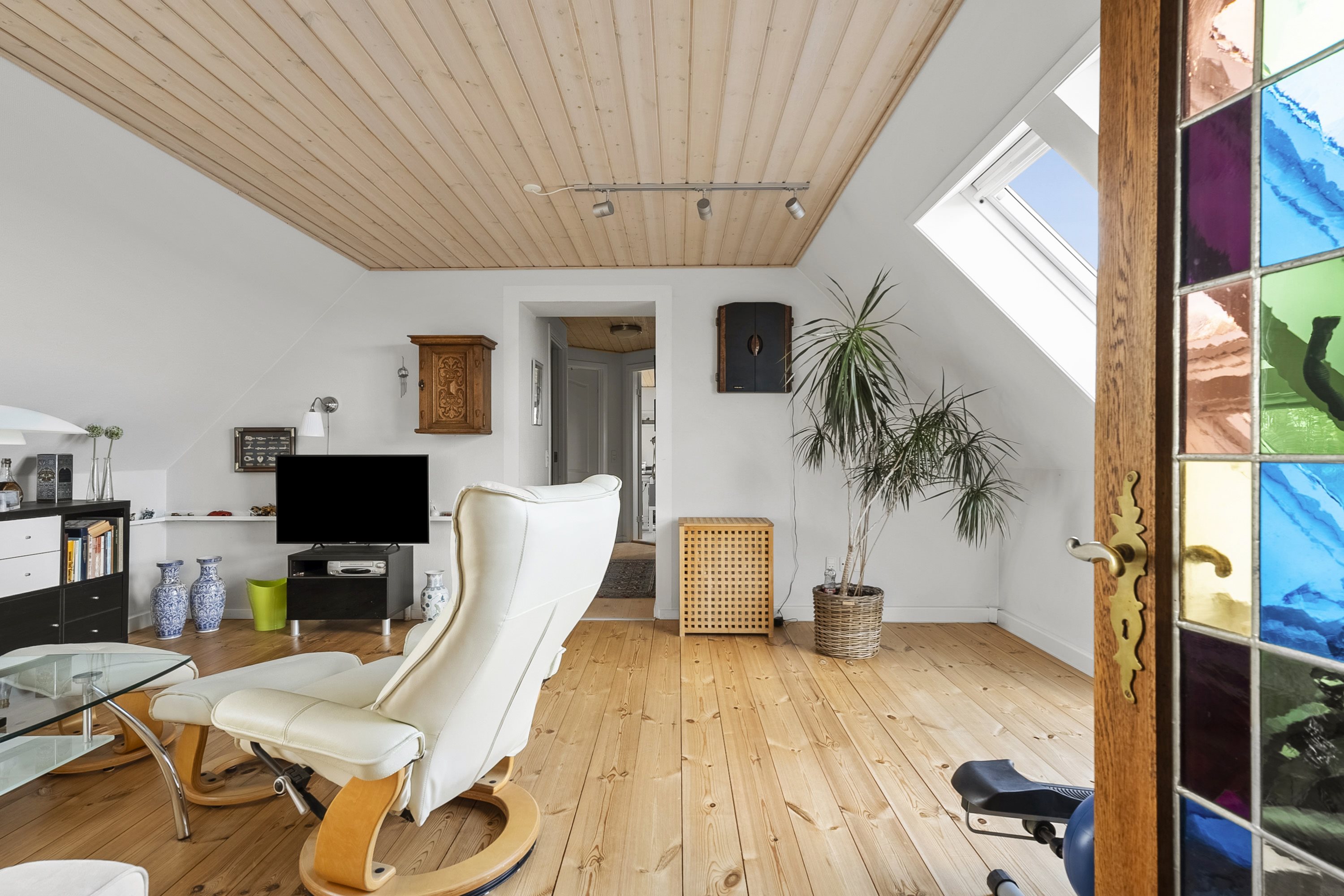 Fremhævet stue billede i fuldskærmstilstand. Billede af Glud Kirkevej 52, Glud, 7130 Juelsminde