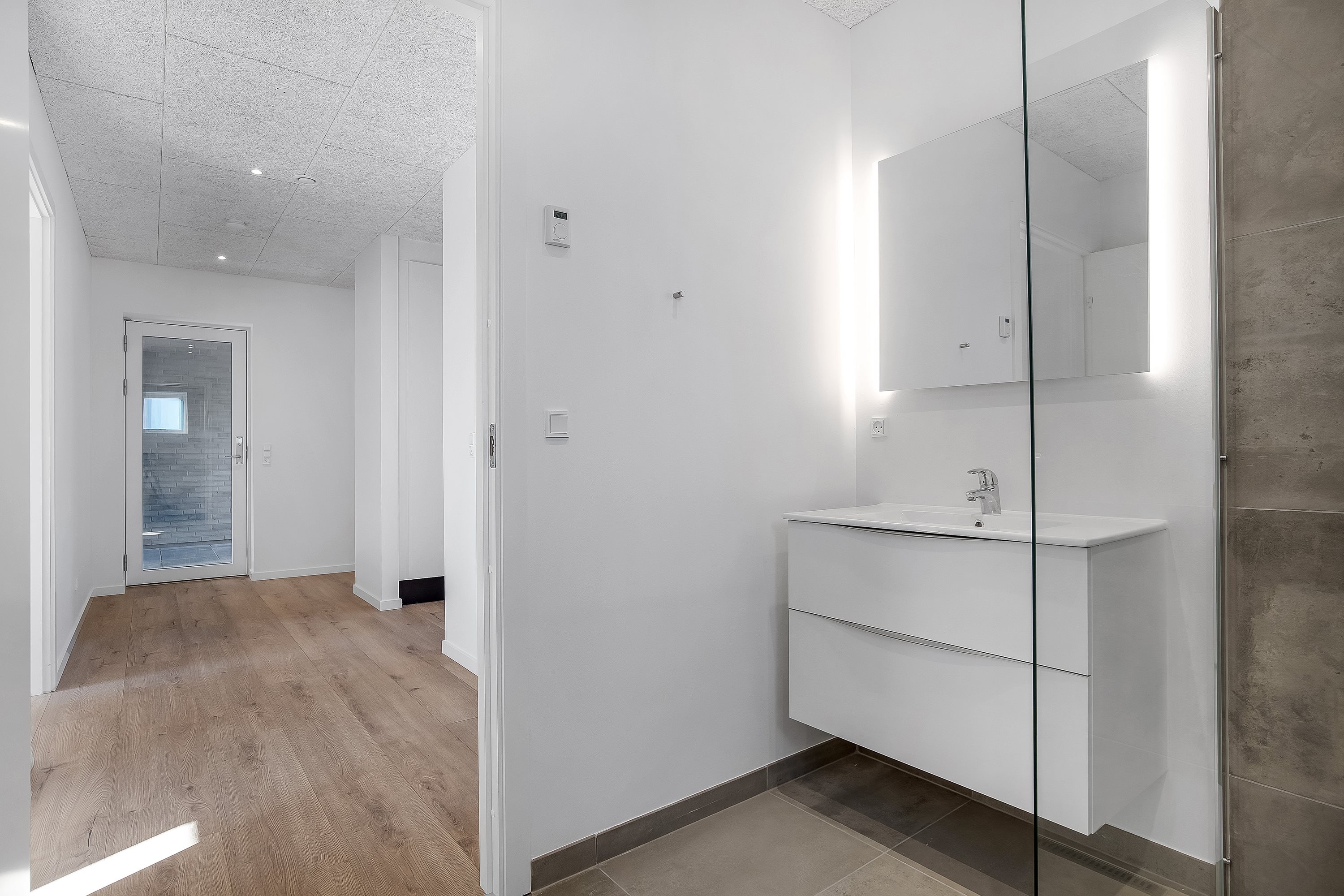 Fremhævet badeværelse billede i fuldskærmstilstand. Billede af Krimpendam 7B, 7500 Holstebro