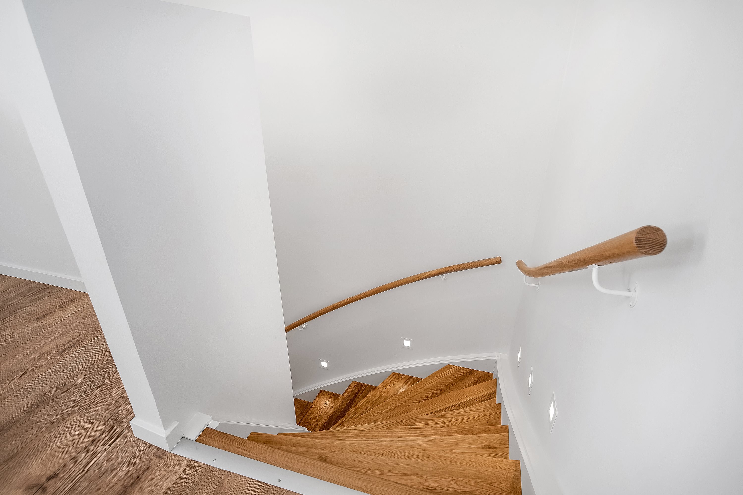 Fremhævet trappe billede i fuldskærmstilstand. Billede af Krimpendam 7B, 7500 Holstebro