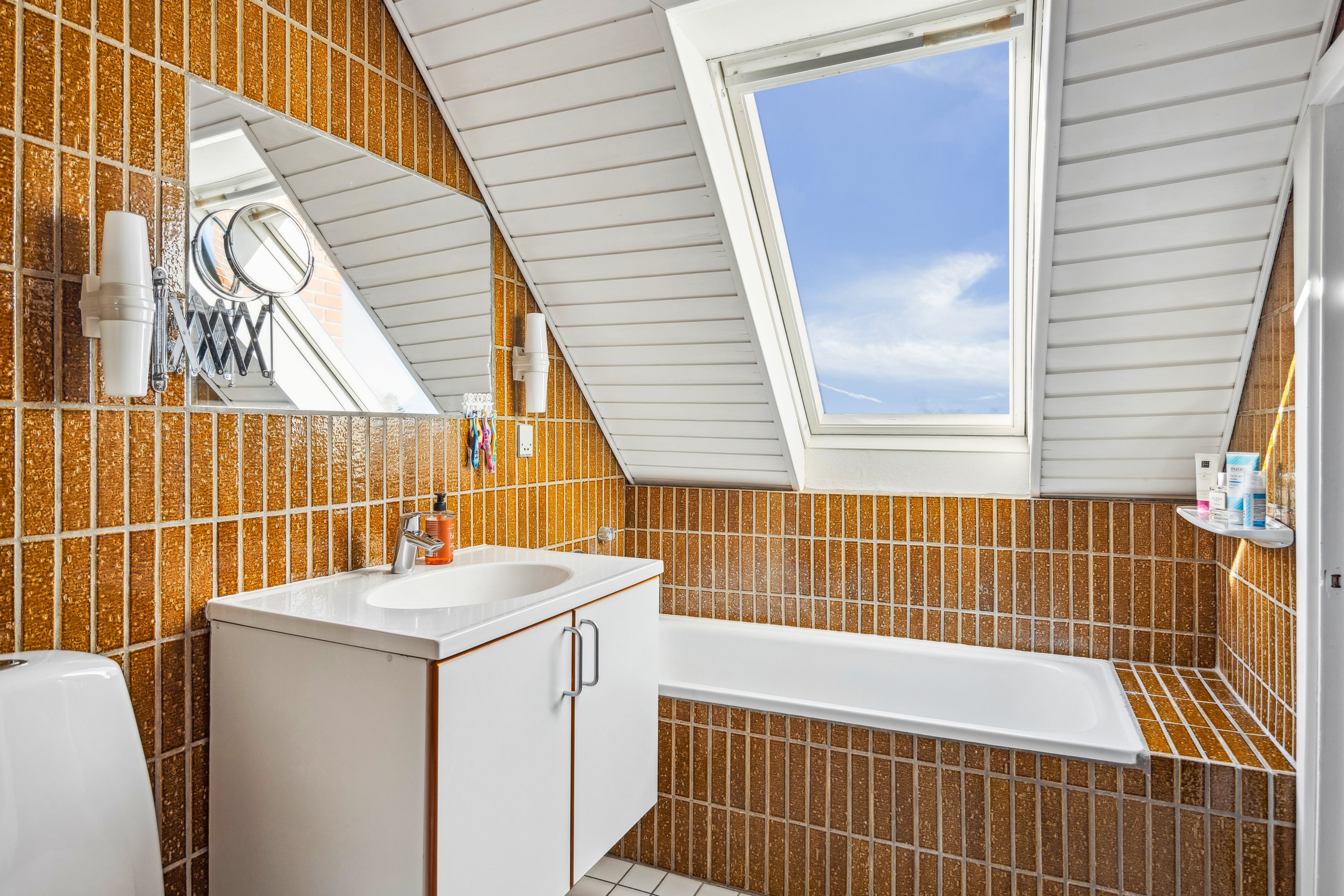 Fremhævet badeværelse billede i fuldskærmstilstand. Billede af Østervangs Alle 33, 8963 Auning