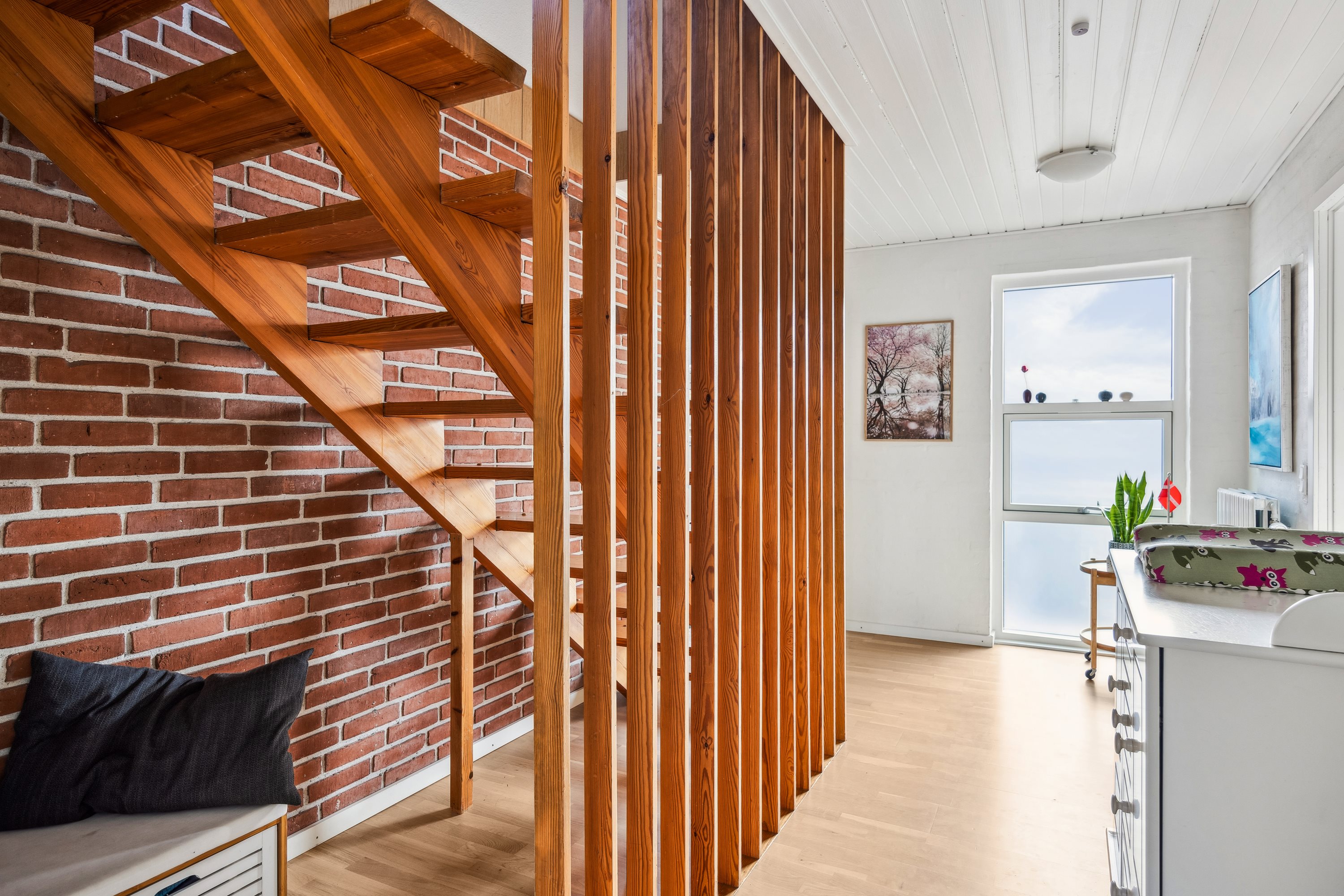 Fremhævet gang billede i fuldskærmstilstand. Billede af Østervangs Alle 33, 8963 Auning