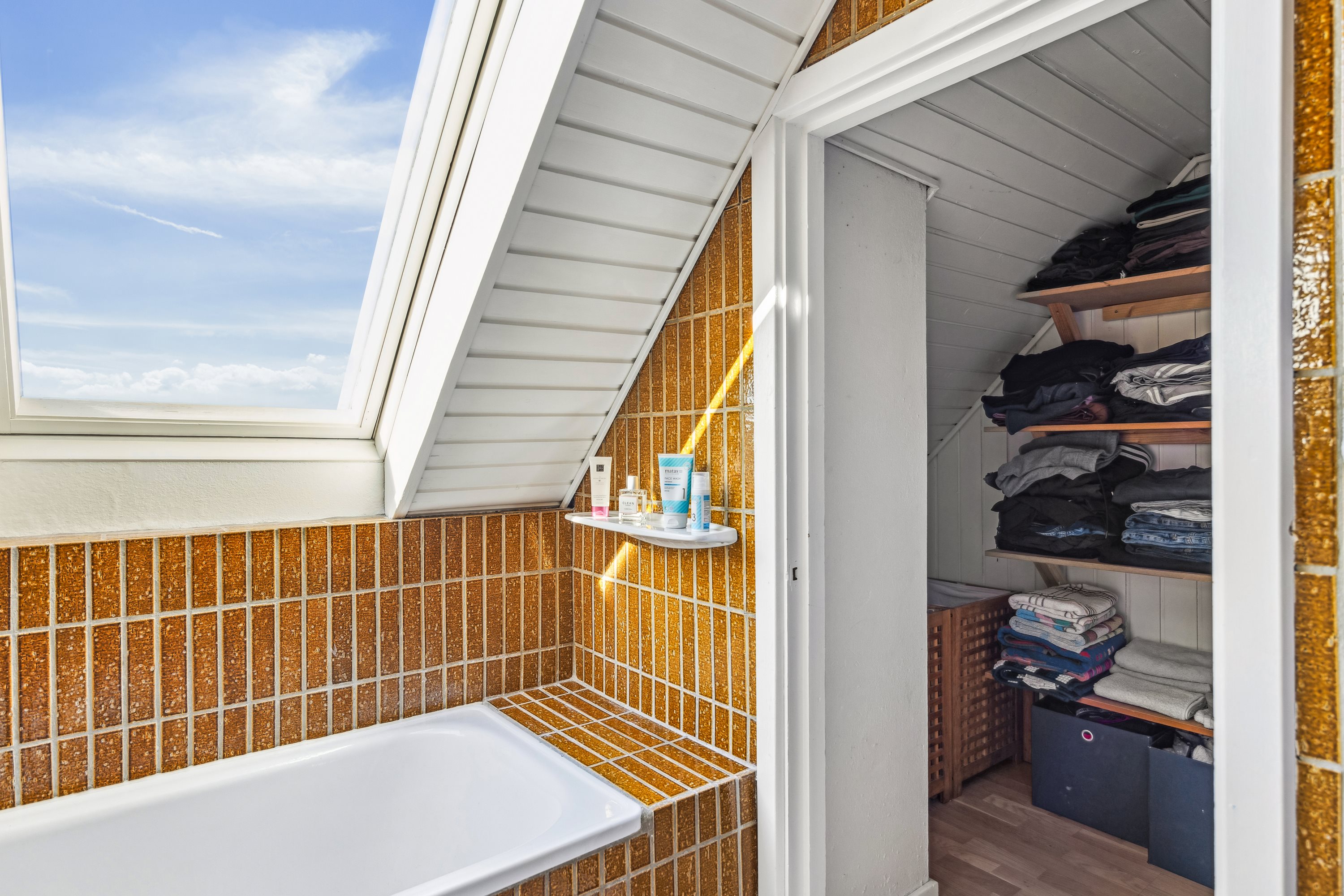 Fremhævet værelse billede i fuldskærmstilstand. Billede af Østervangs Alle 33, 8963 Auning