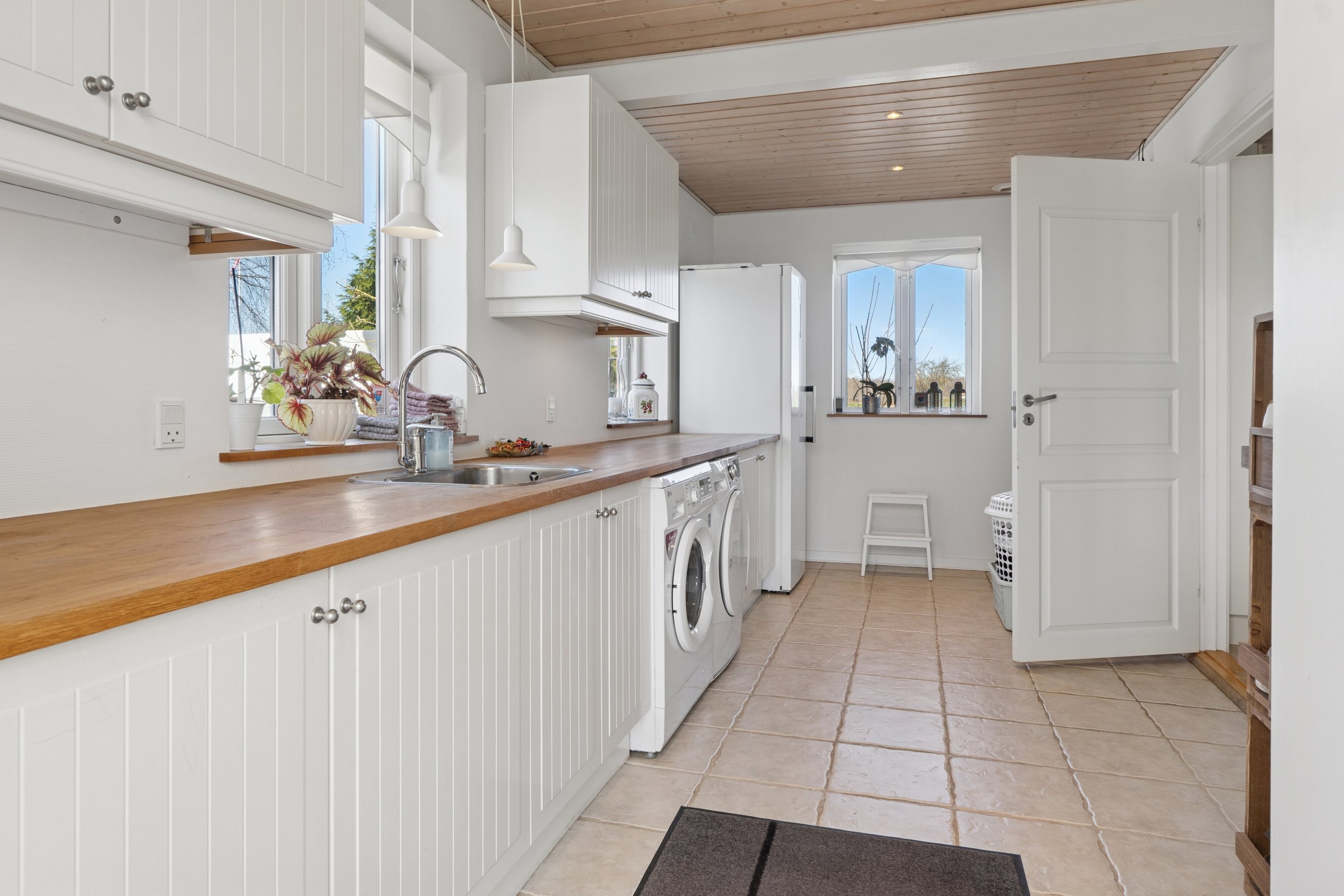 Fremhævet køkken billede i fuldskærmstilstand. Billede af Hovvejen 29, 4772 Langebæk