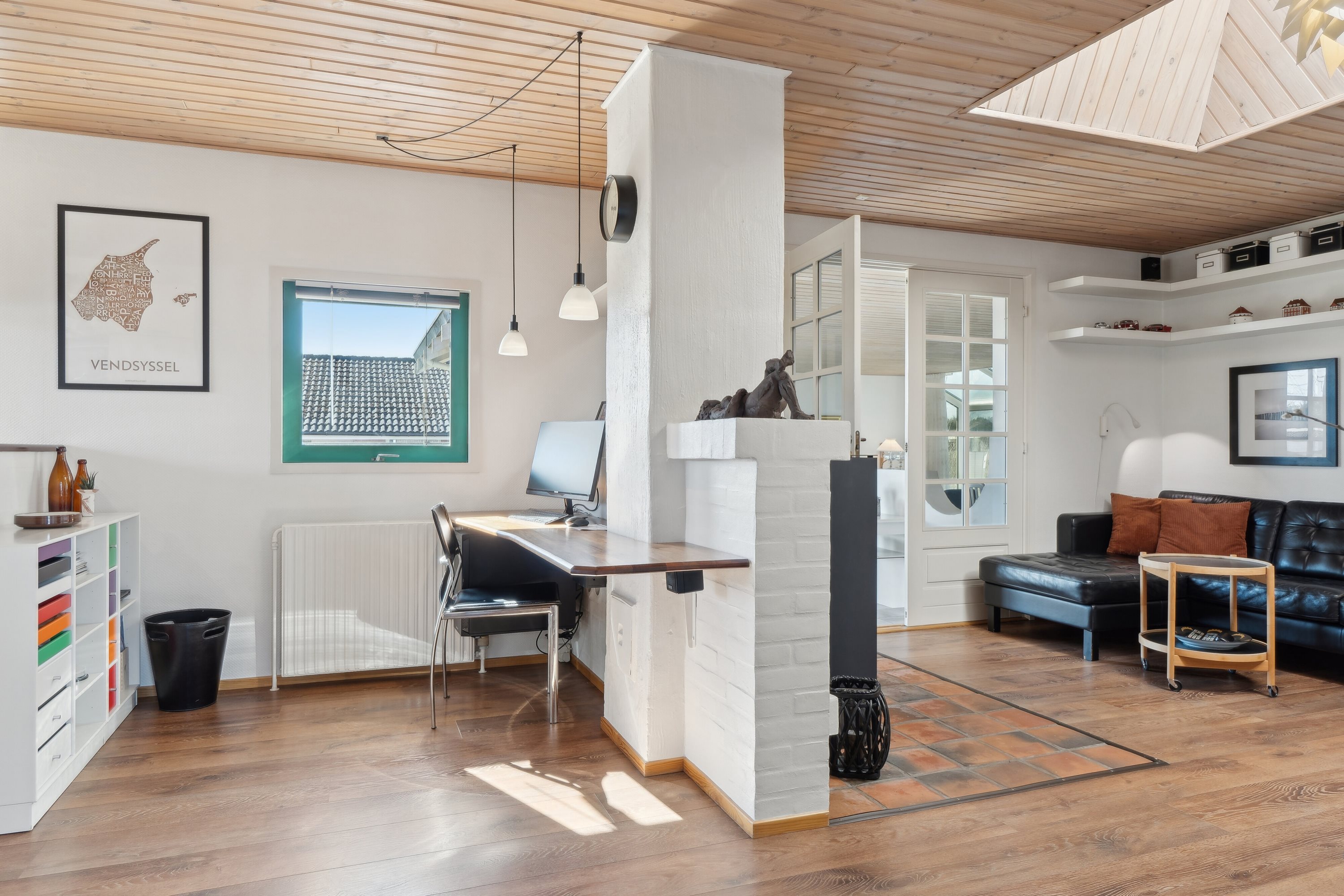 Fremhævet alrum/stue billede i fuldskærmstilstand. Billede af Friggsvej 25, 9870 Sindal