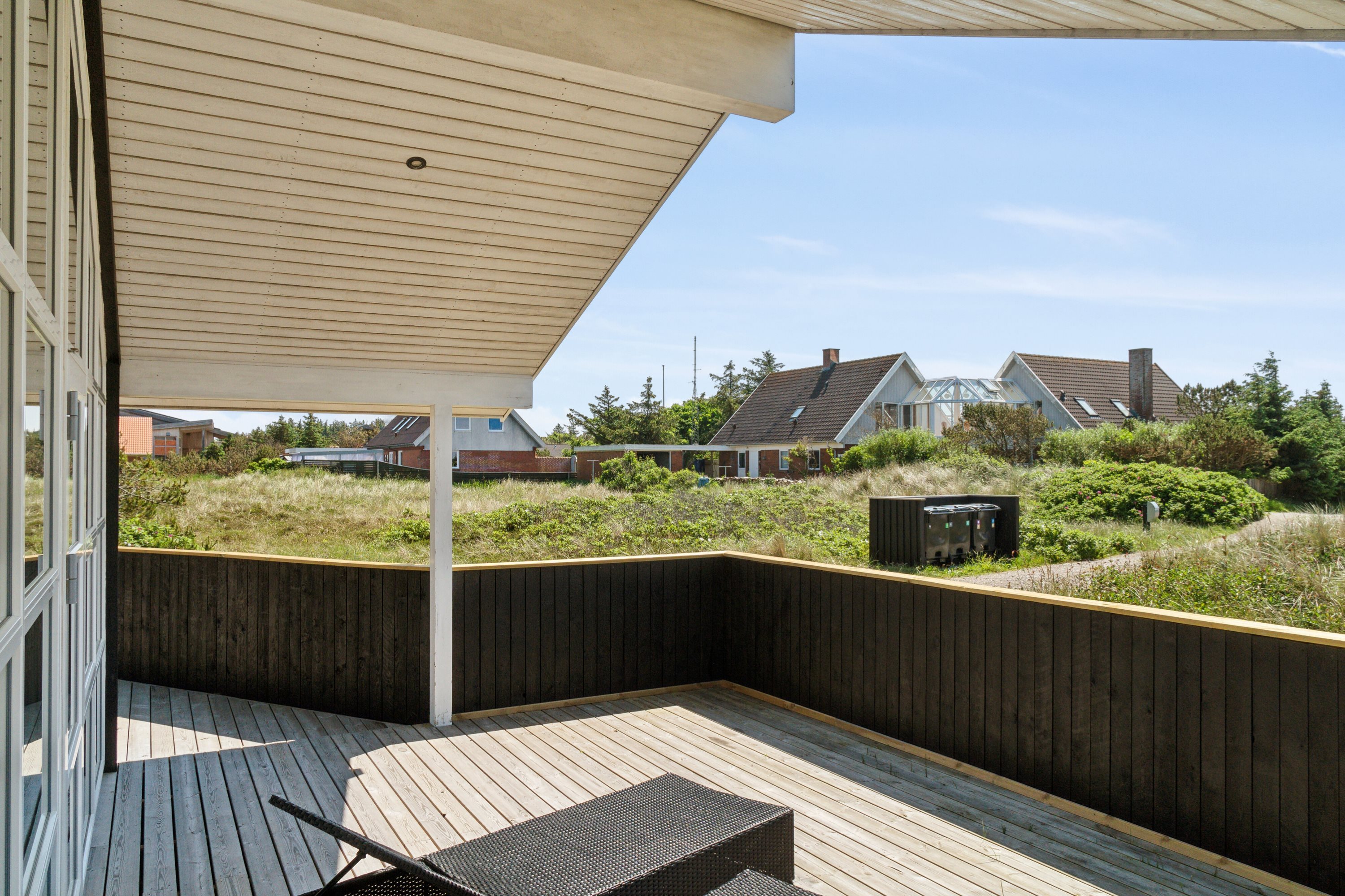 Fremhævet terrasse billede i fuldskærmstilstand. Billede af Møllebakken 26, Klitmøller, 7700 Thisted