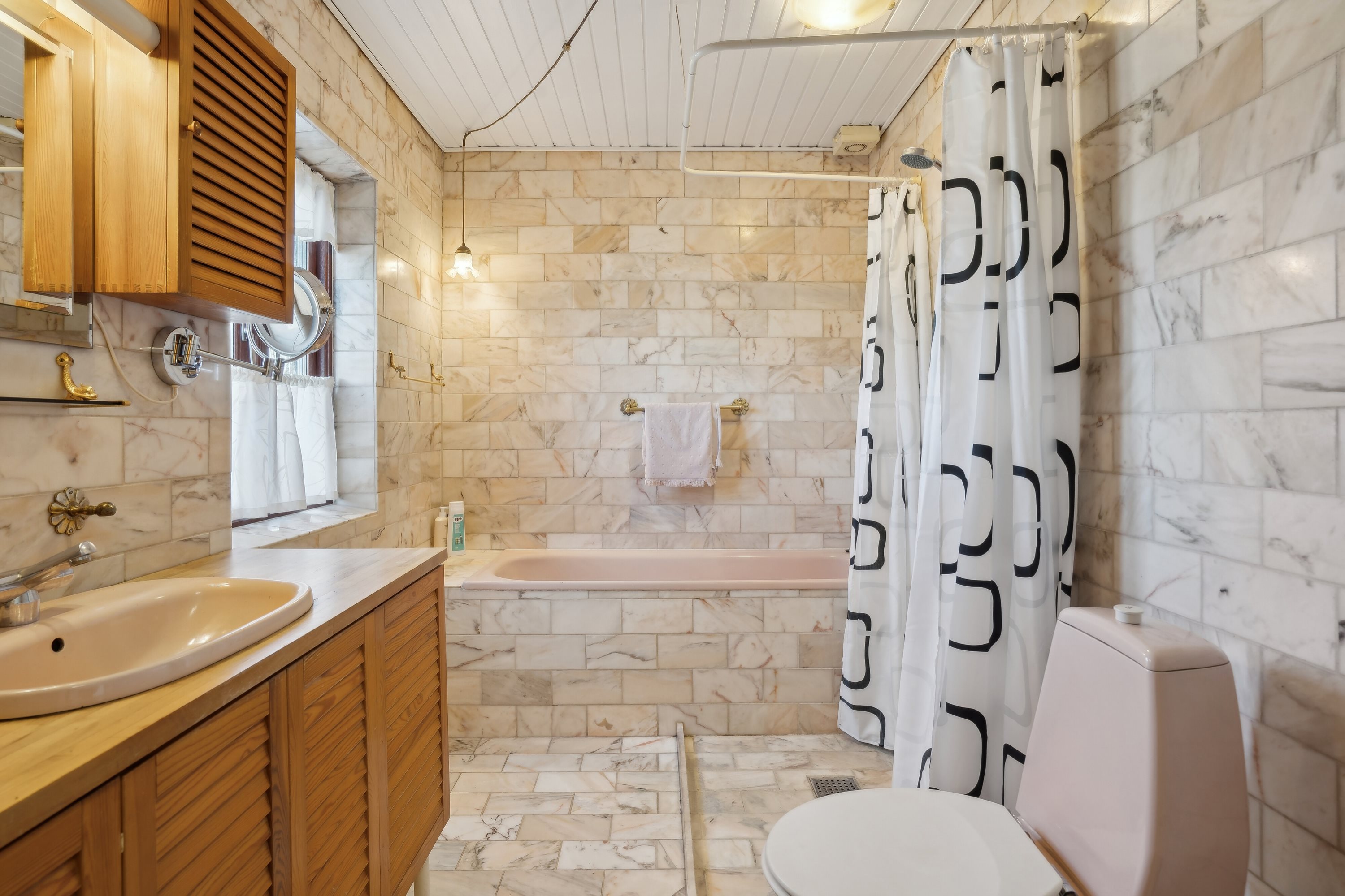 Fremhævet badeværelse billede i fuldskærmstilstand. Billede af Terslev Møllevej 33, 4690 Haslev