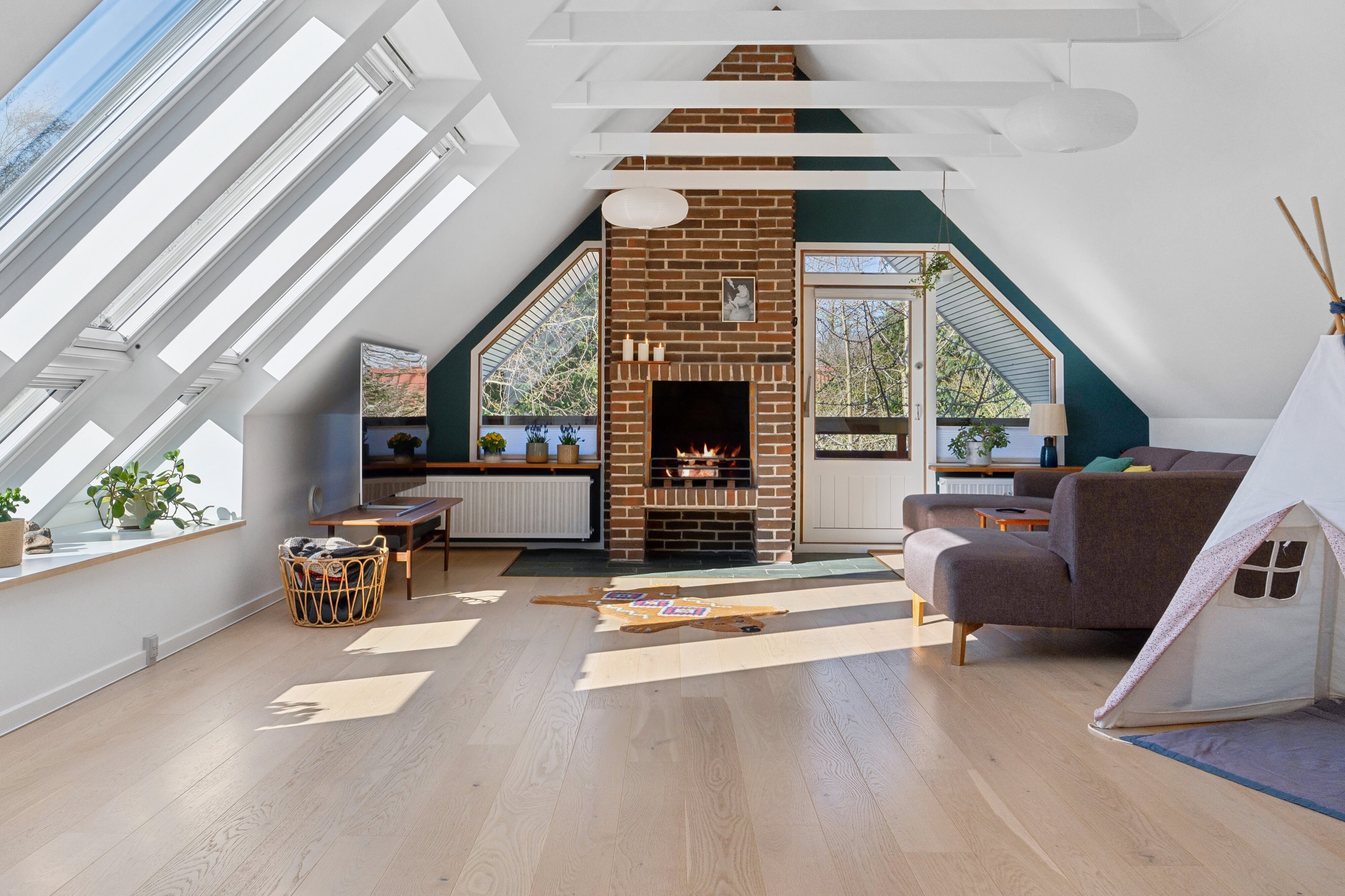 Fremhævet stue billede i fuldskærmstilstand. Billede af Stenbukken 16, 5700 Svendborg