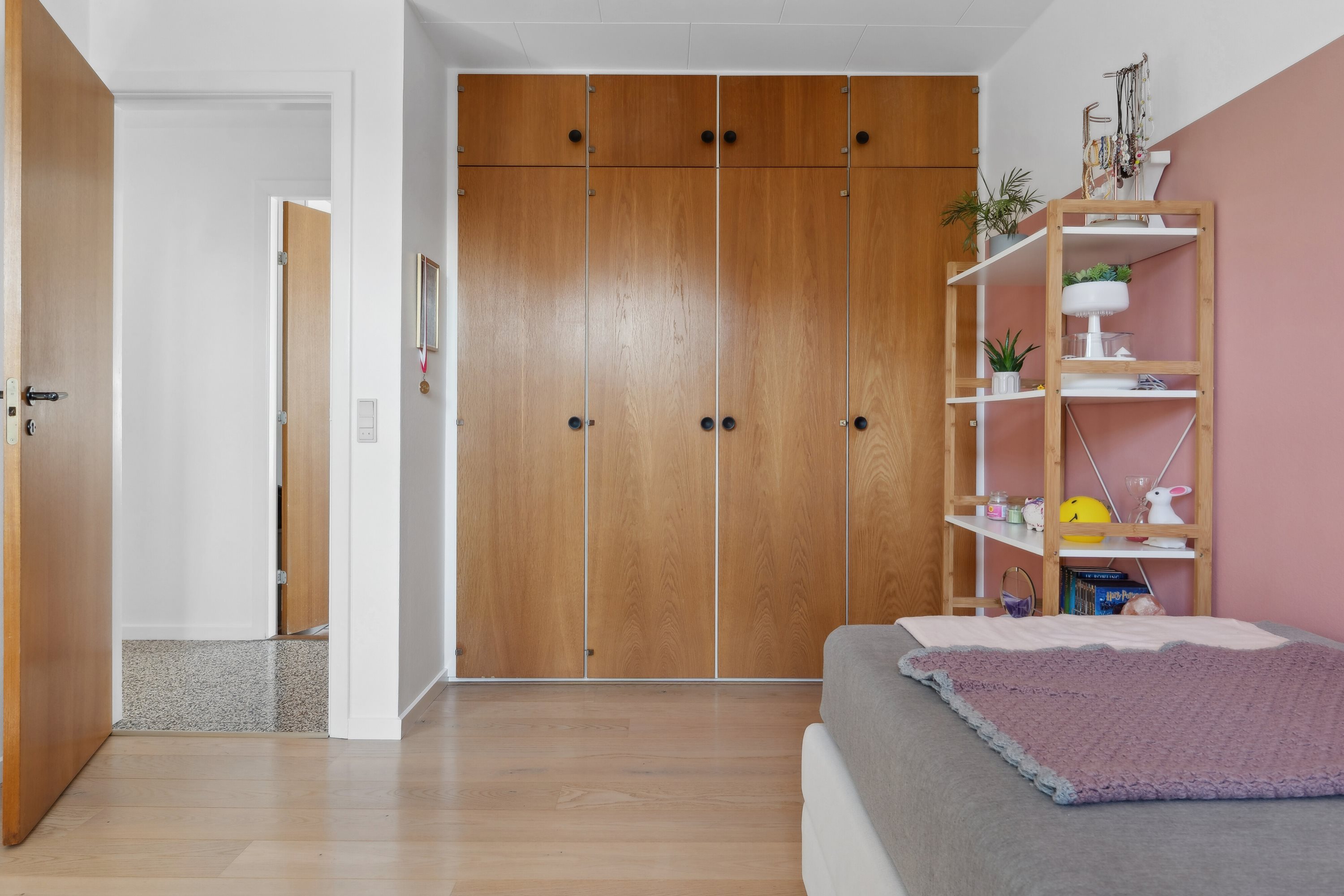 Fremhævet værelse billede i fuldskærmstilstand. Billede af Stenbukken 16, 5700 Svendborg