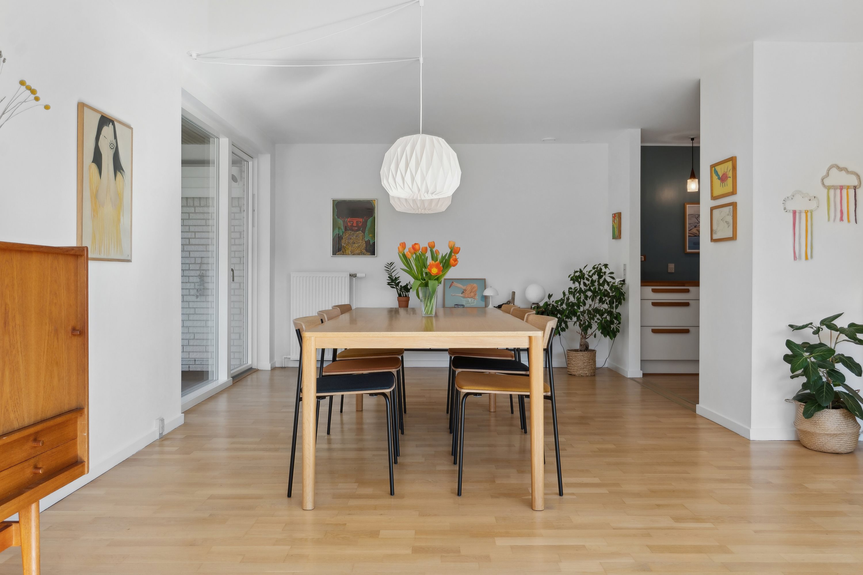 Fremhævet spisestue billede i fuldskærmstilstand. Billede af Stenbukken 16, 5700 Svendborg