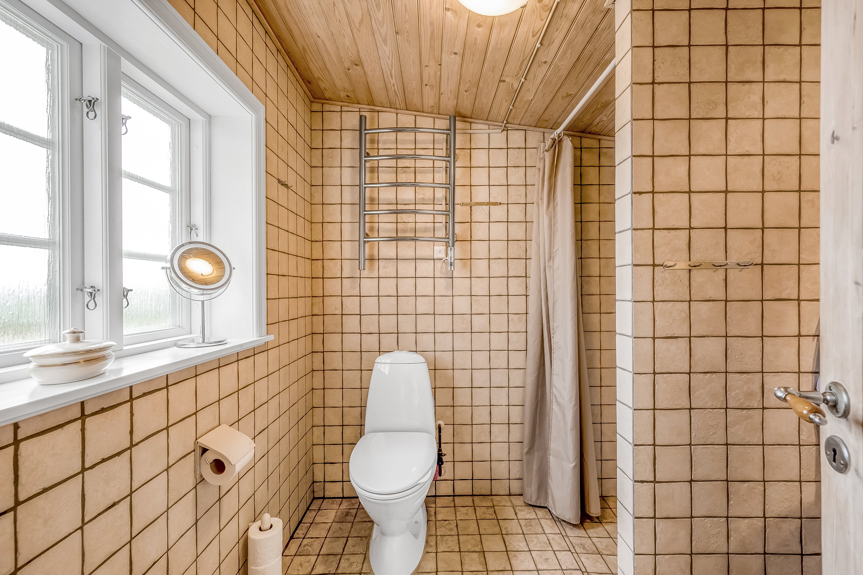 Fremhævet badeværelse billede i fuldskærmstilstand. Billede af Hafavej 9, Søndervig, 6950 Ringkøbing