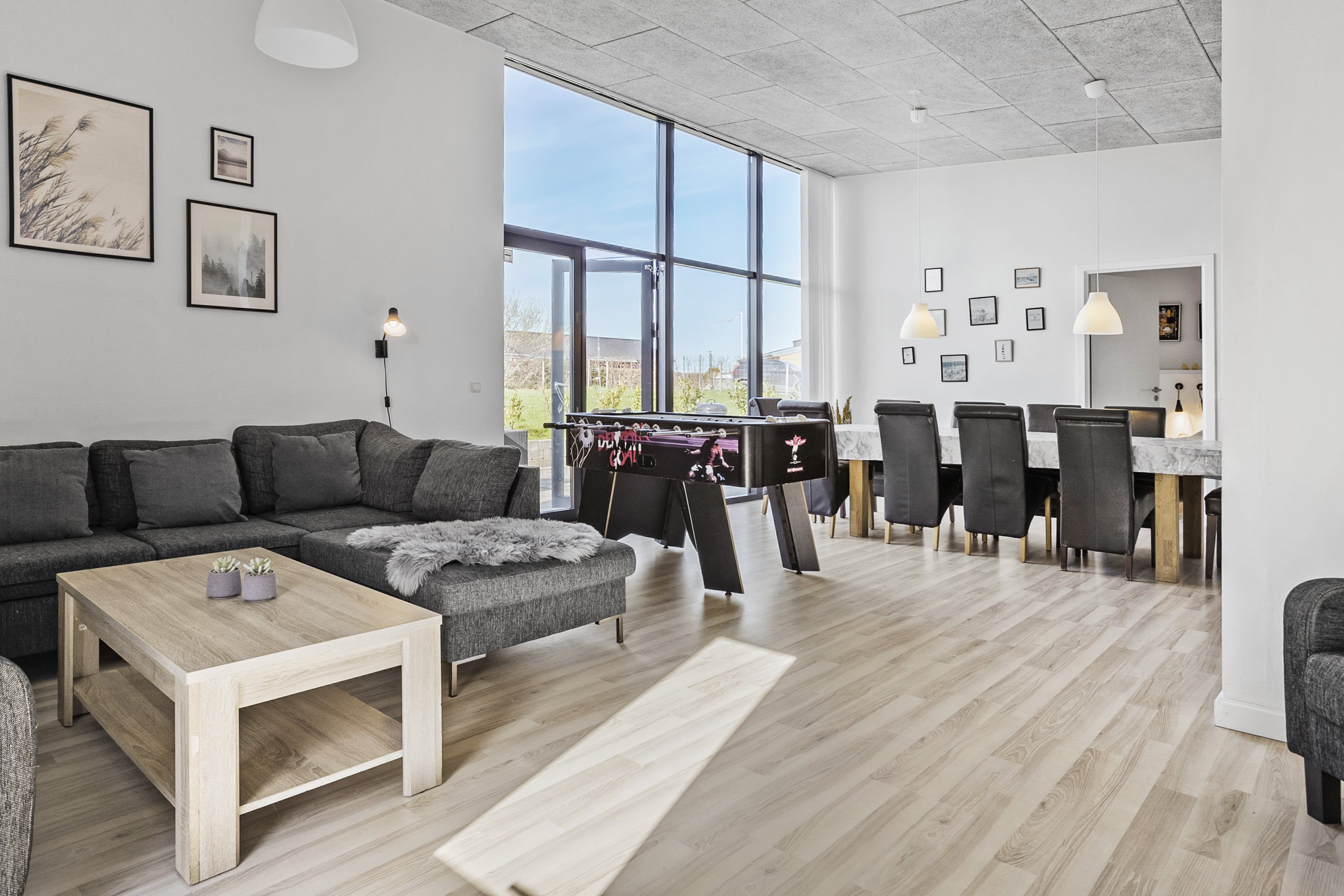 Fremhævet stue billede i fuldskærmstilstand. Billede af Strandvænget 22, Saksild Str, 8300 Odder